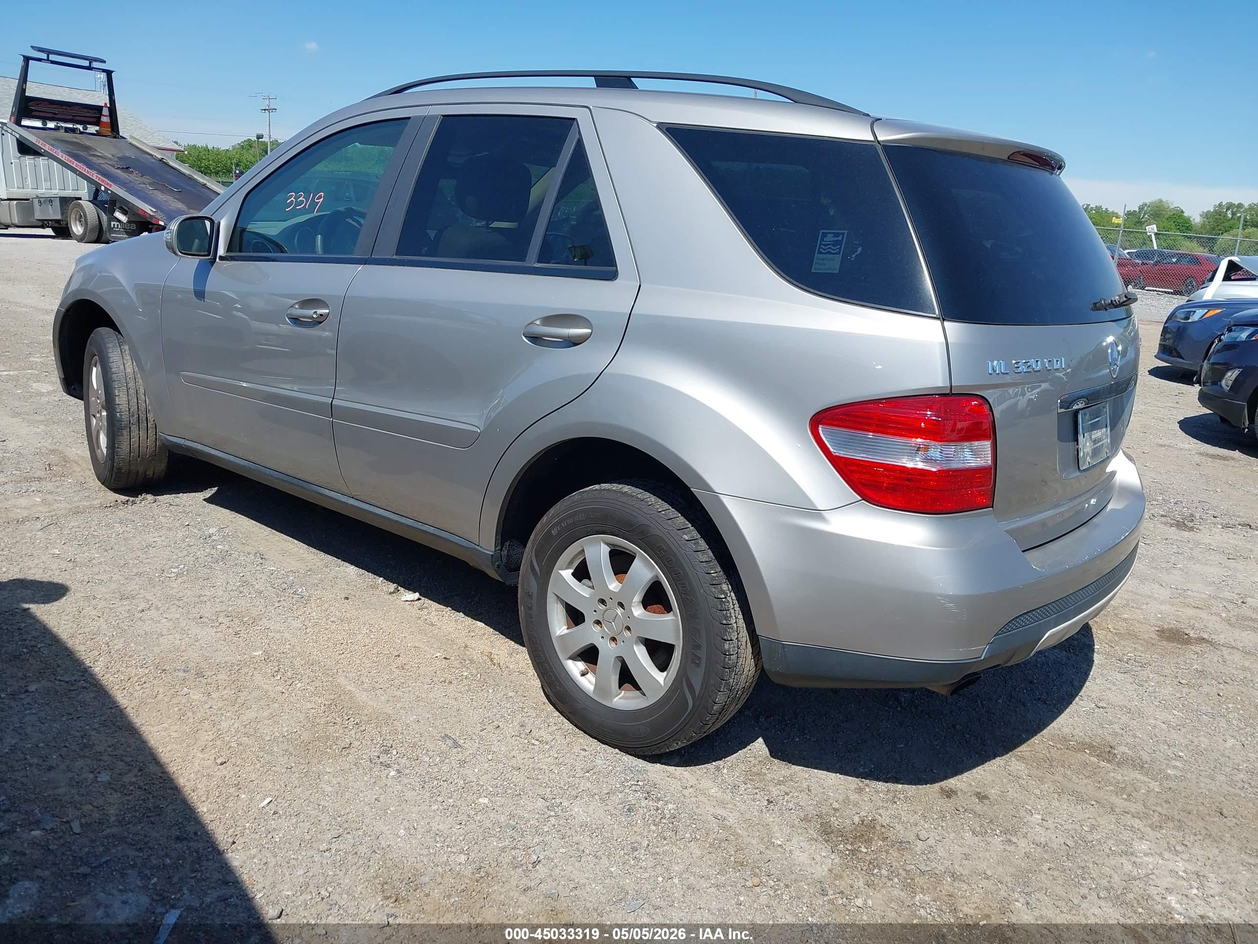 MERCEDES-BENZ ML image 3