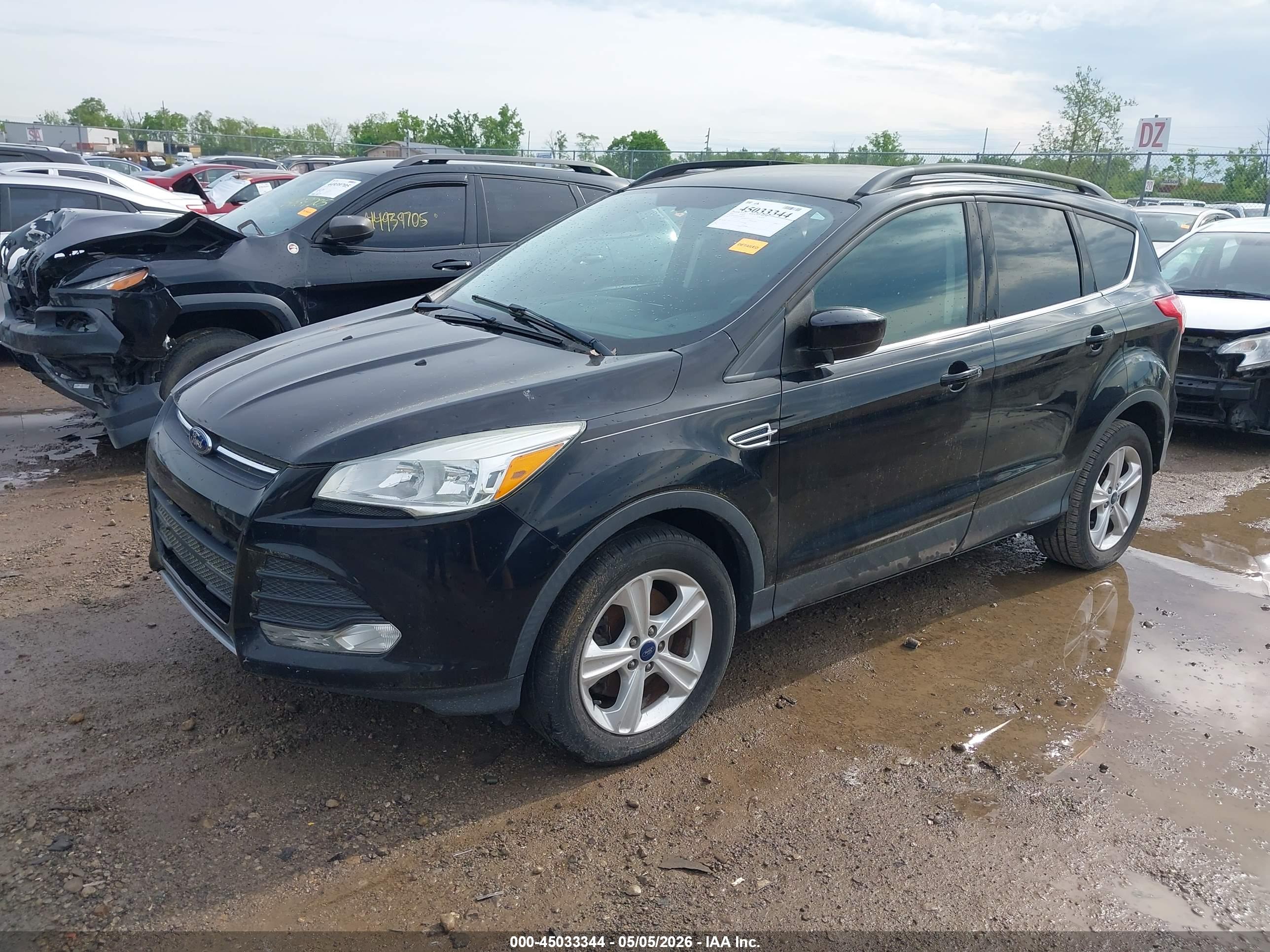 FORD ESCAPE image 2