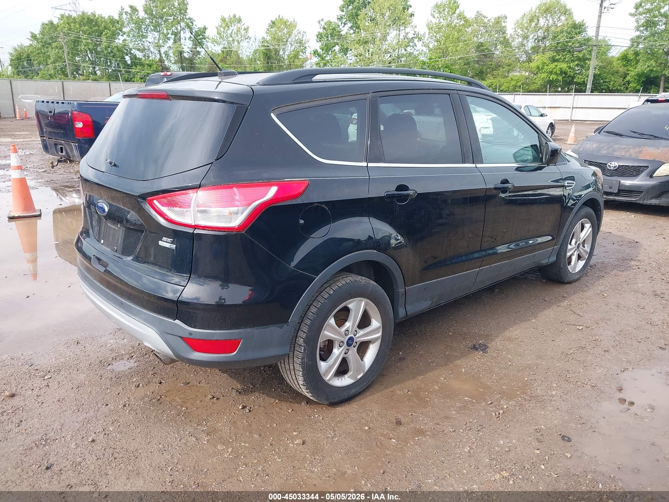 FORD ESCAPE image 4