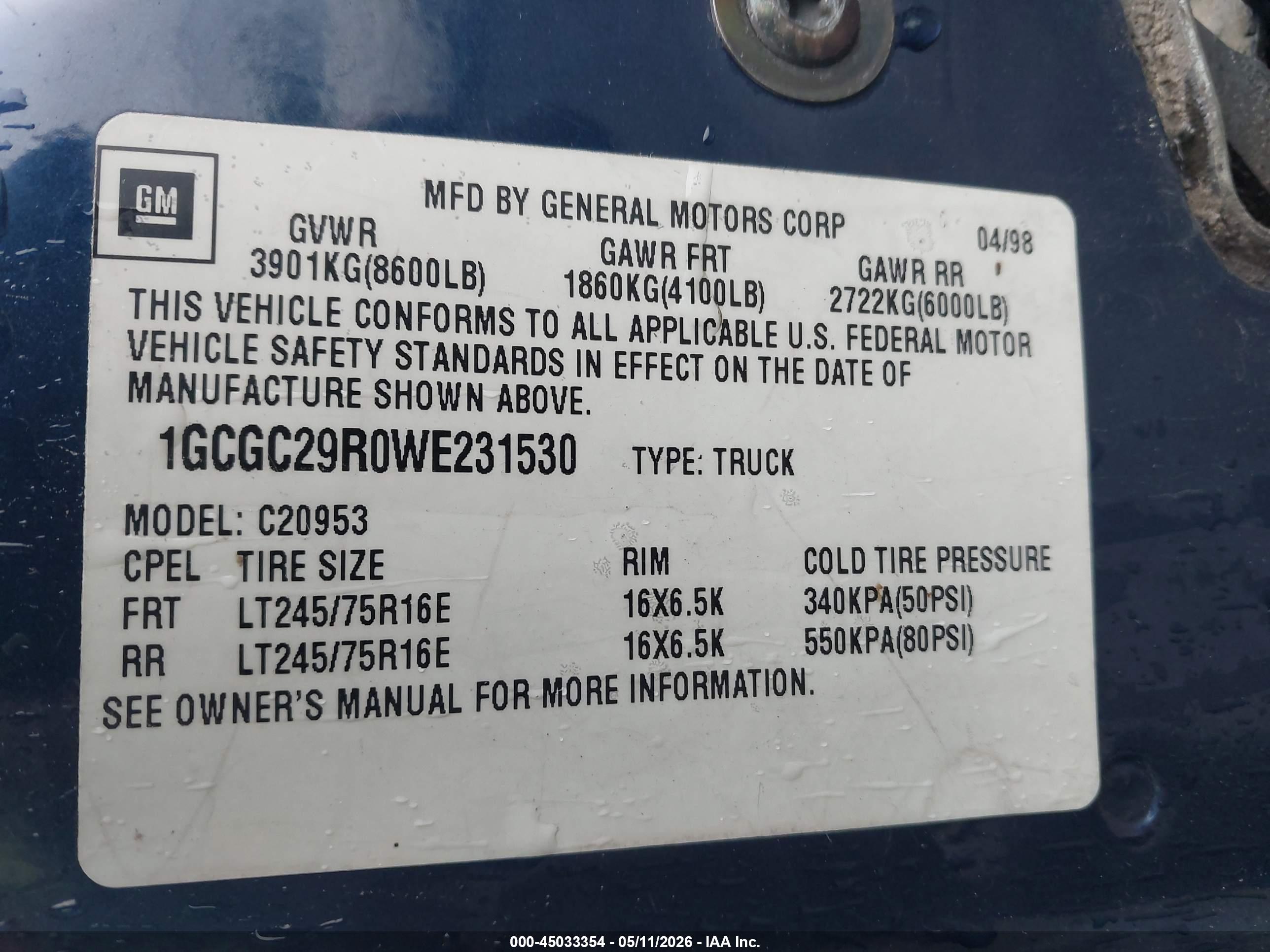 CHEVROLET C2500 image 9