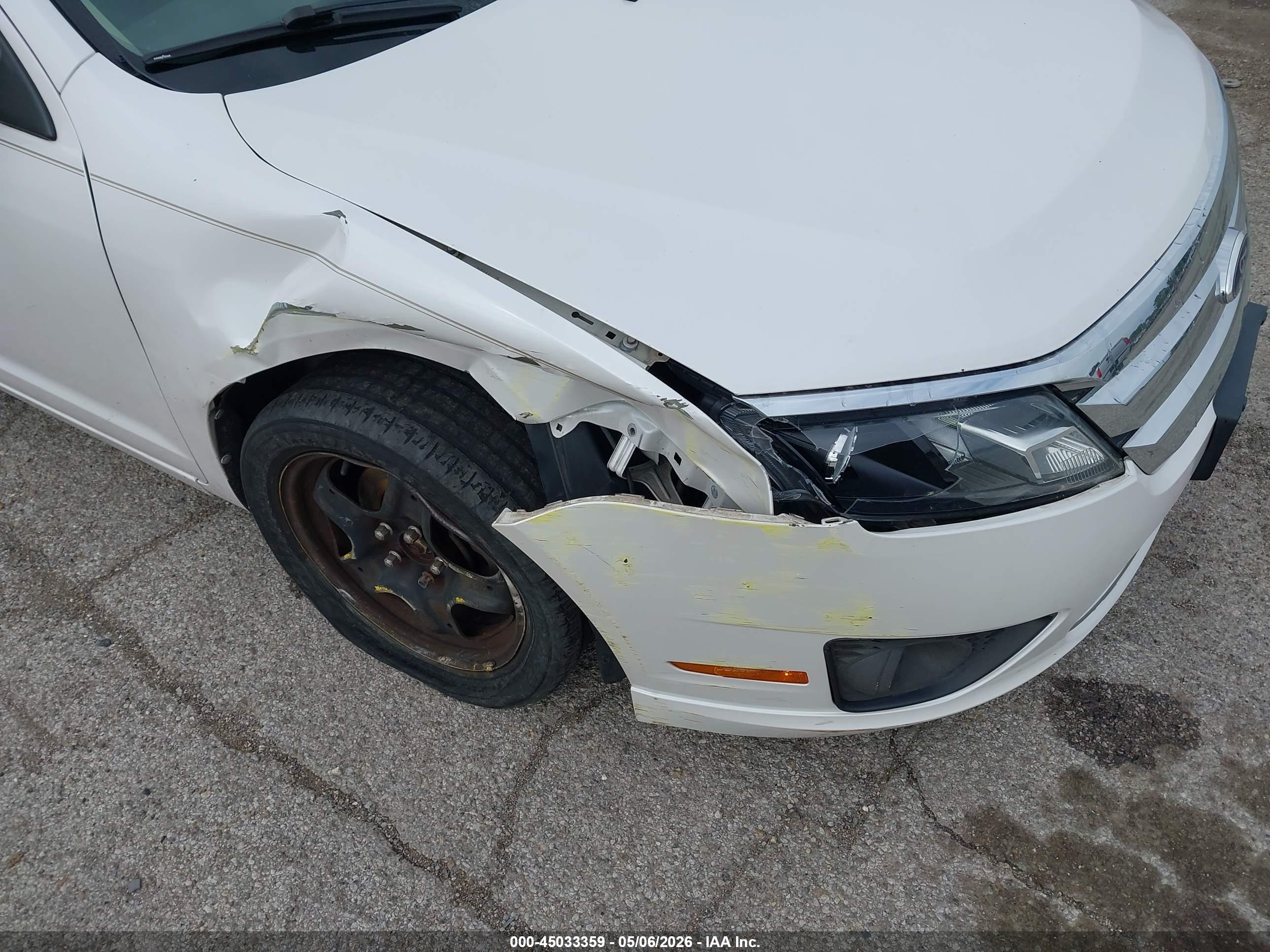 FORD FUSION image 6