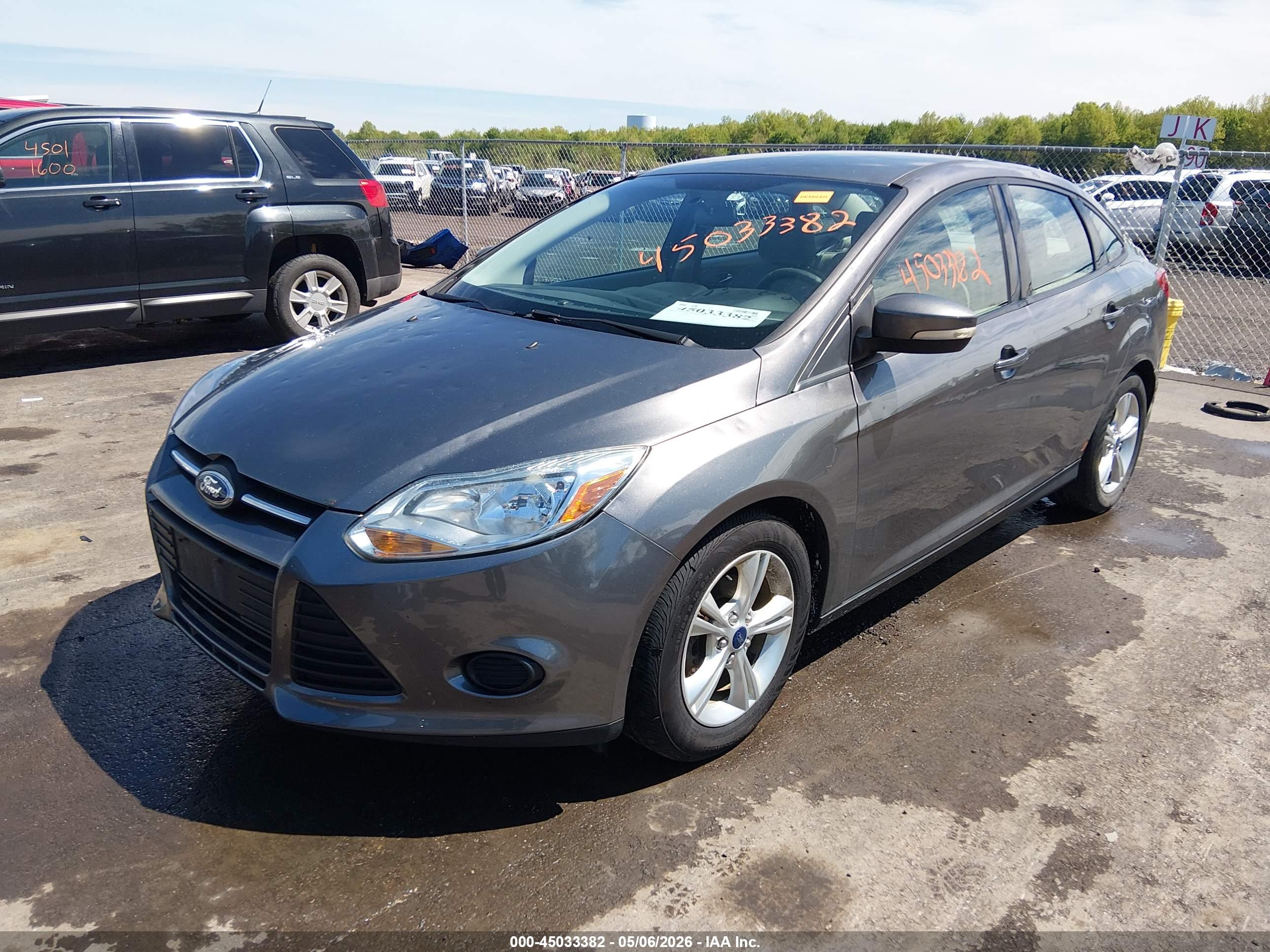 FORD FOCUS image 2