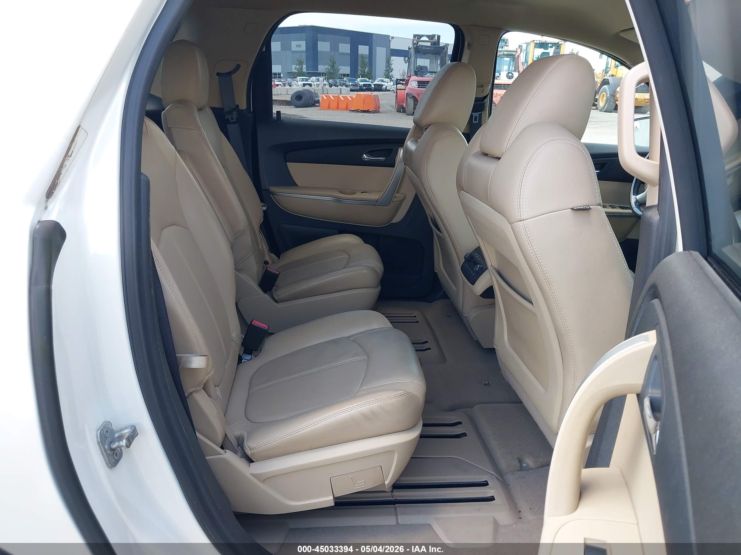 GMC ACADIA image 8