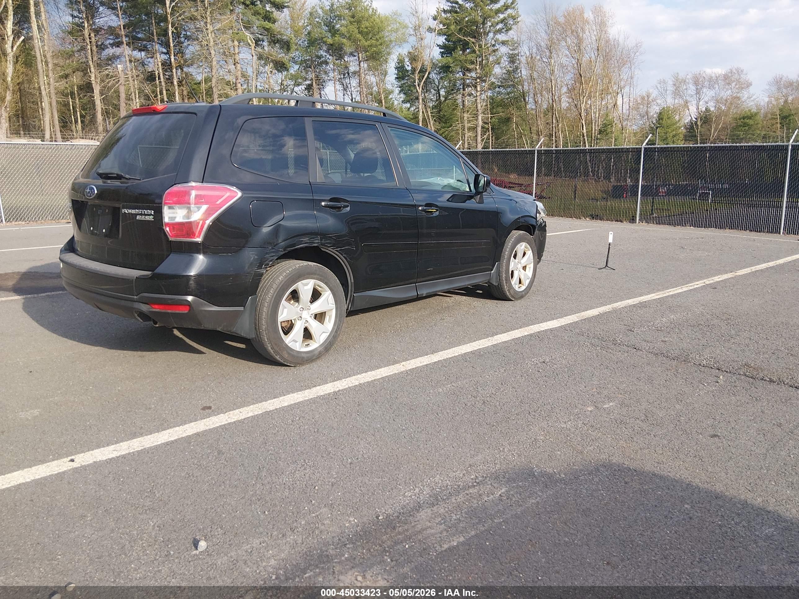 SUBARU FORESTER image 4