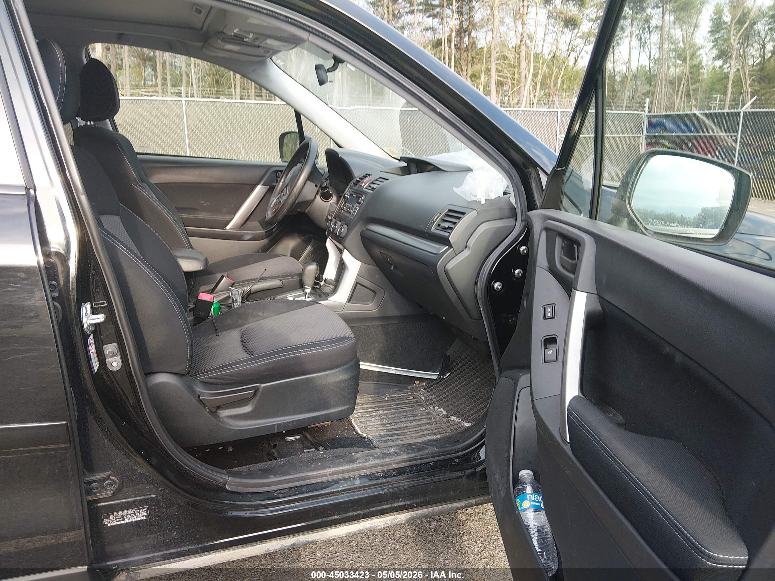 SUBARU FORESTER image 5