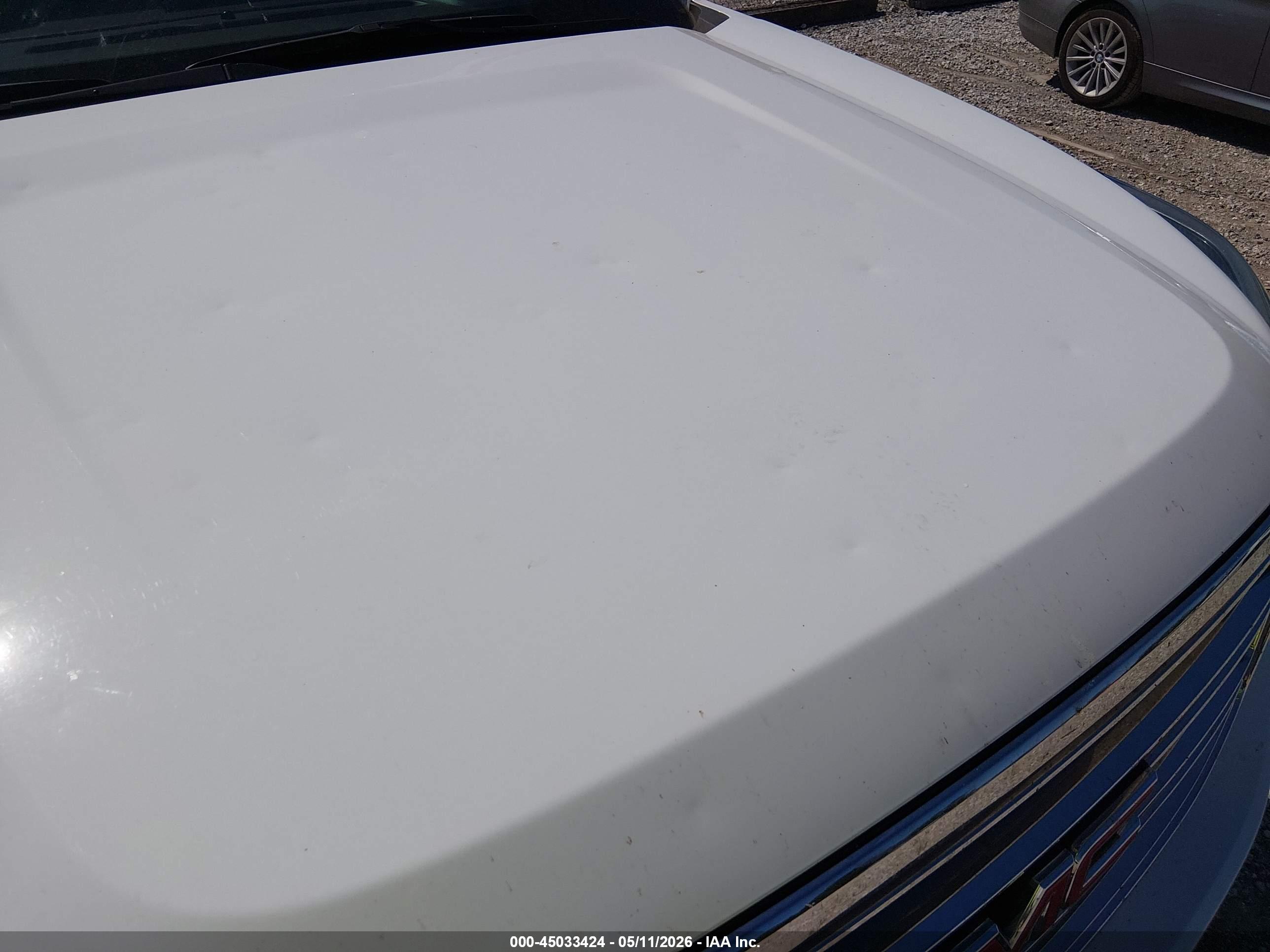GMC YUKON image 6