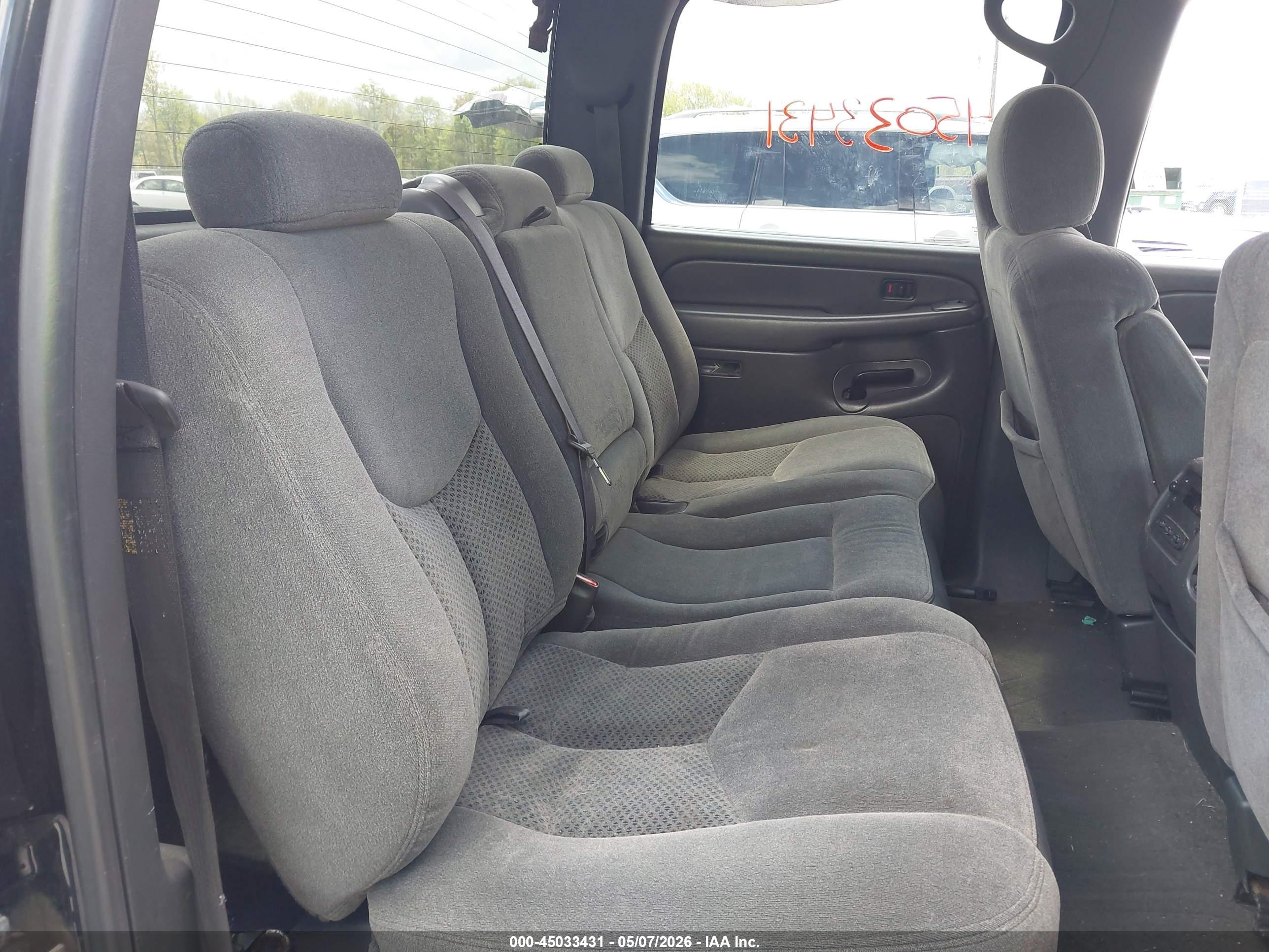 CHEVROLET SILVERADO image 8