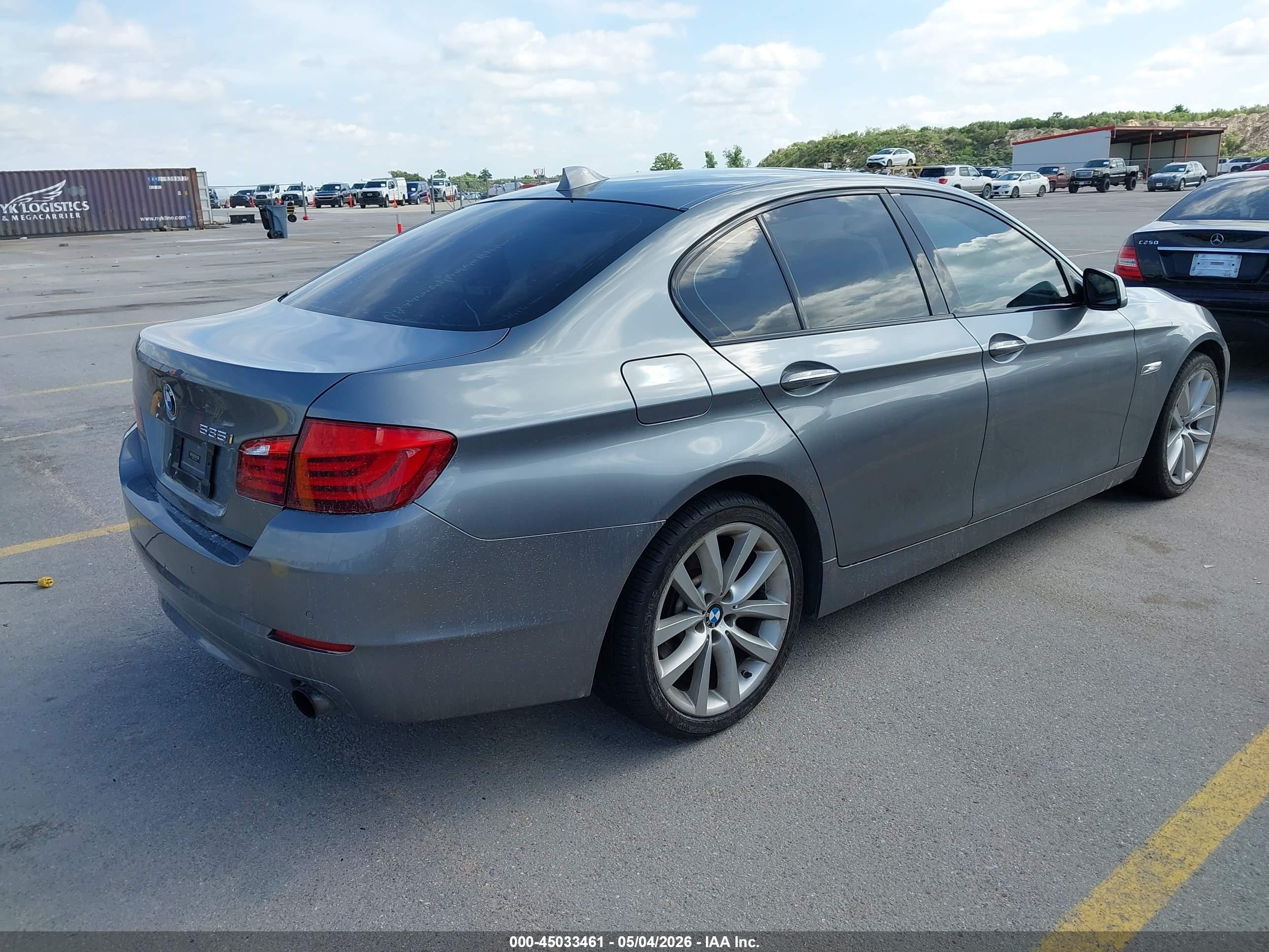 BMW 535I image 4