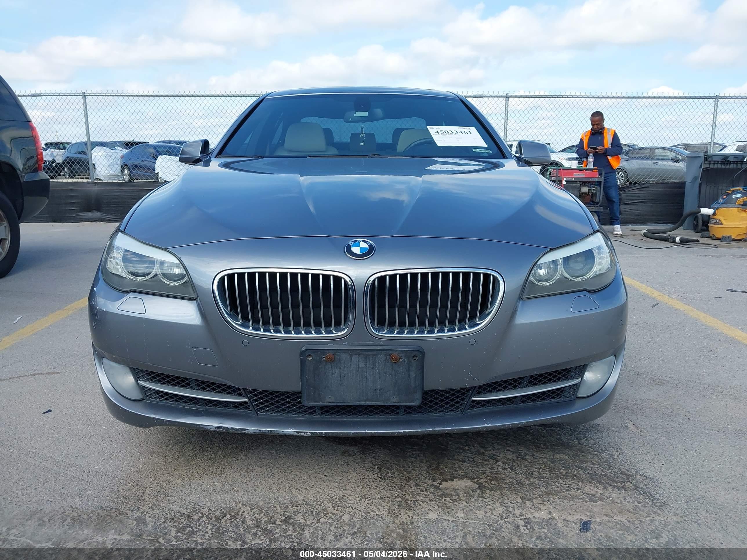 BMW 535I image 6