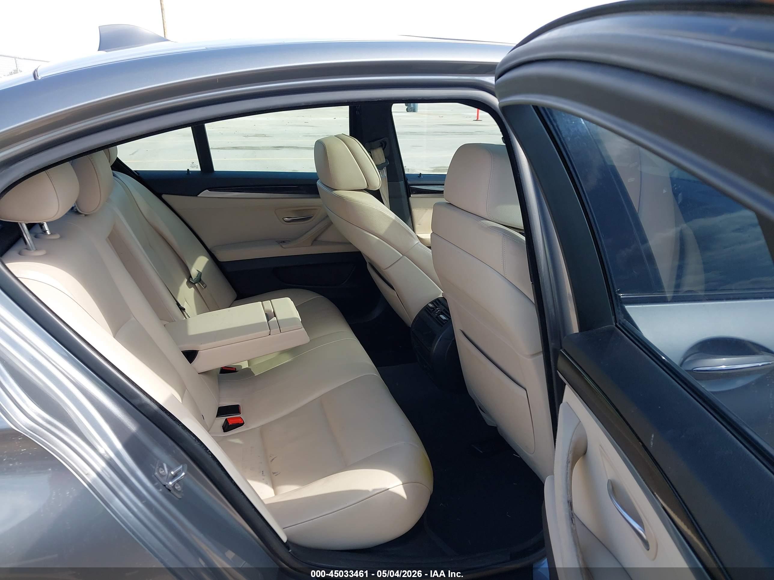 BMW 535I image 8