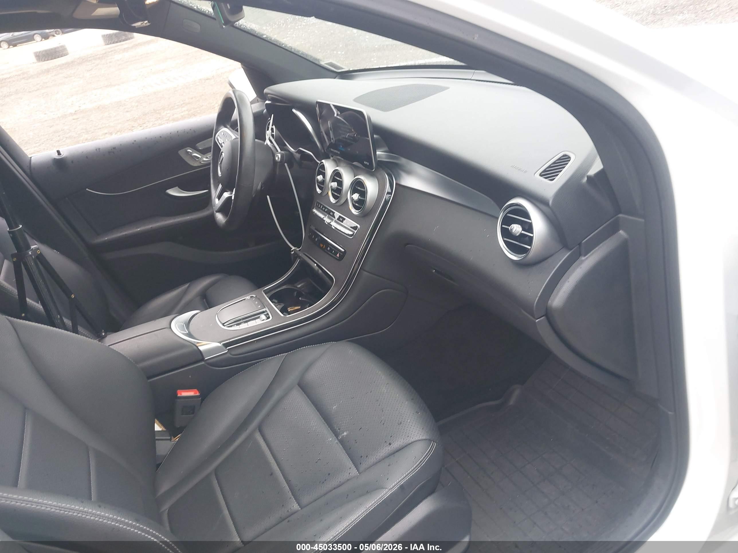MERCEDES-BENZ GLC image 5