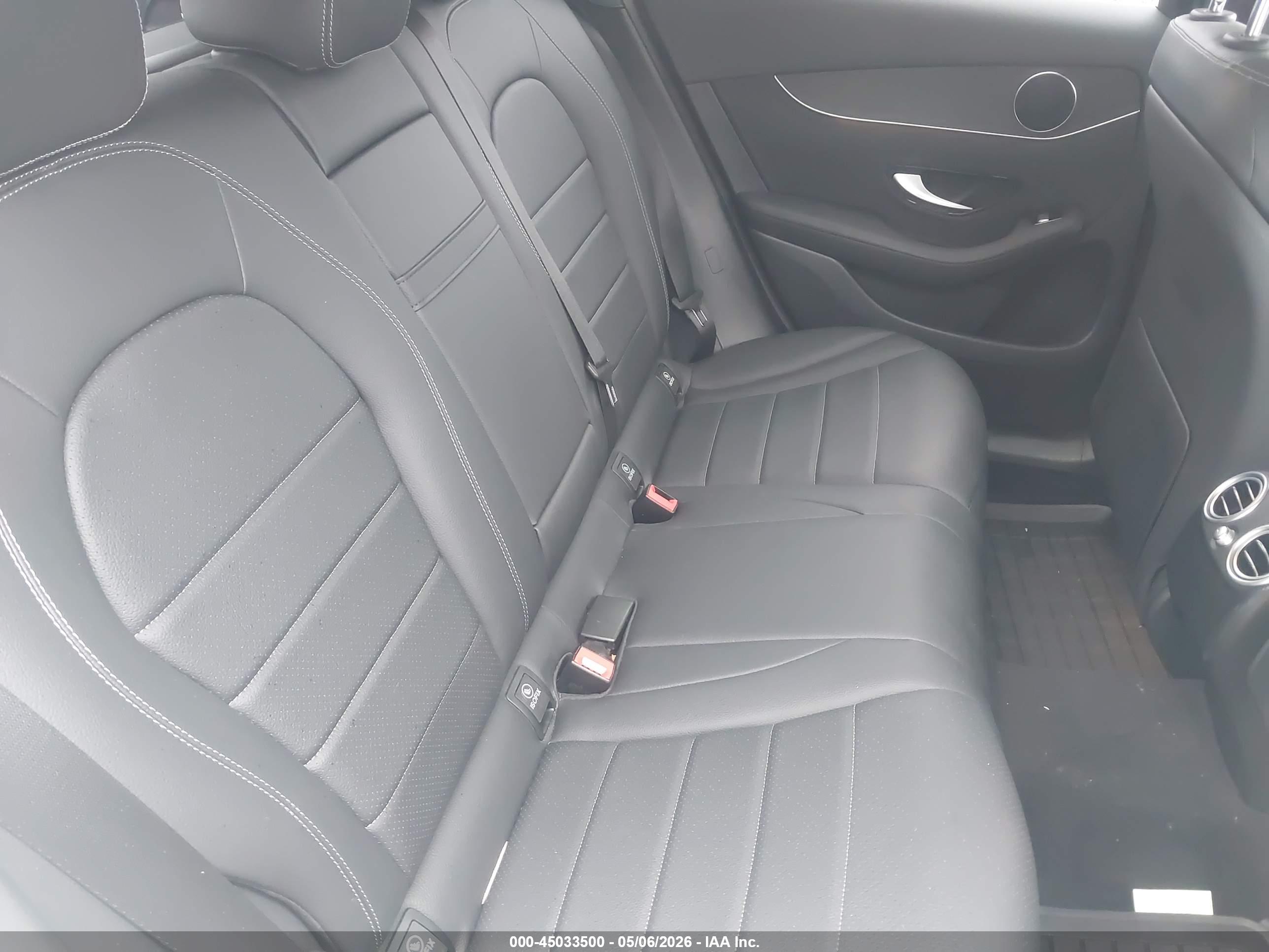 MERCEDES-BENZ GLC image 8