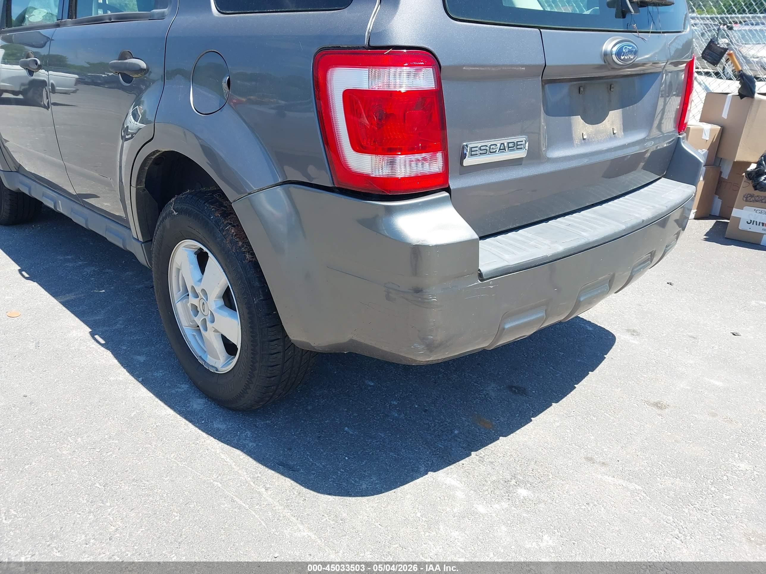 FORD ESCAPE image 6