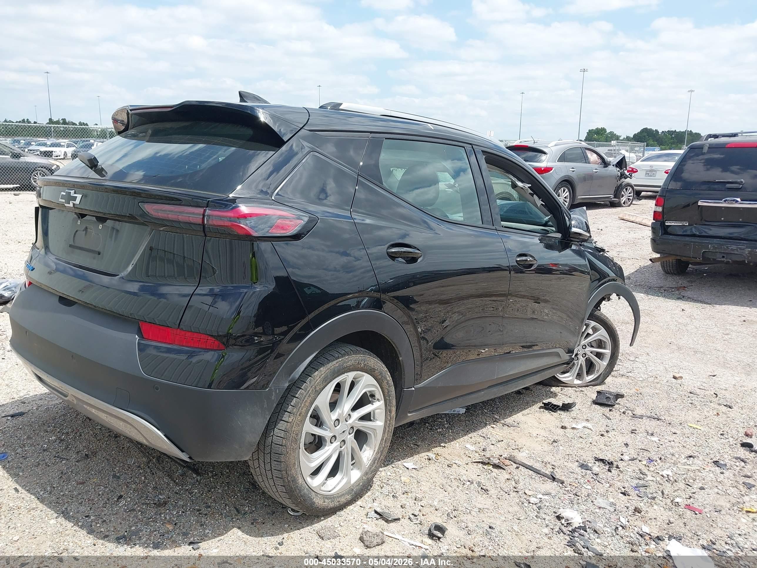 CHEVROLET BOLT image 4