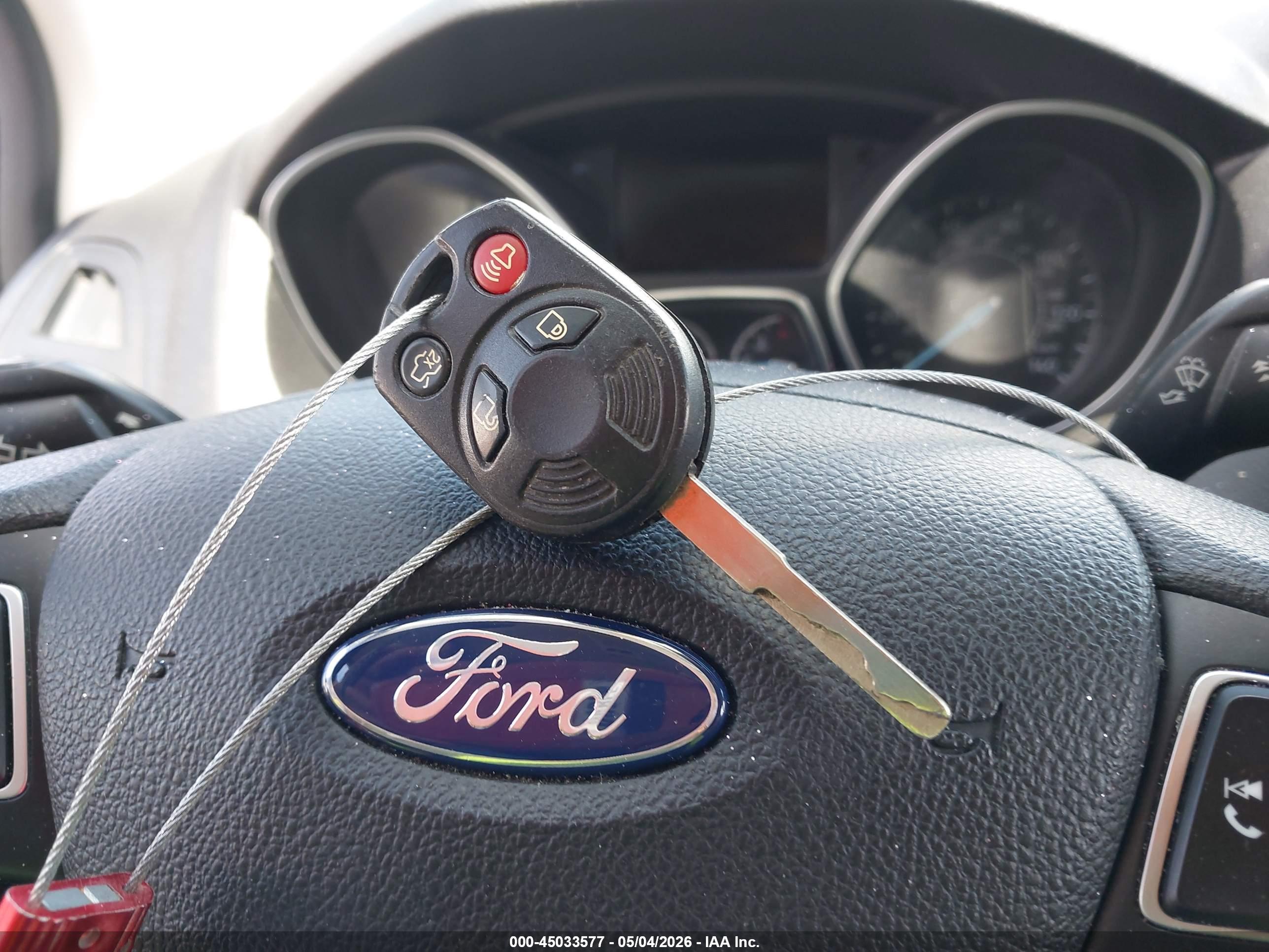 FORD FOCUS image 11