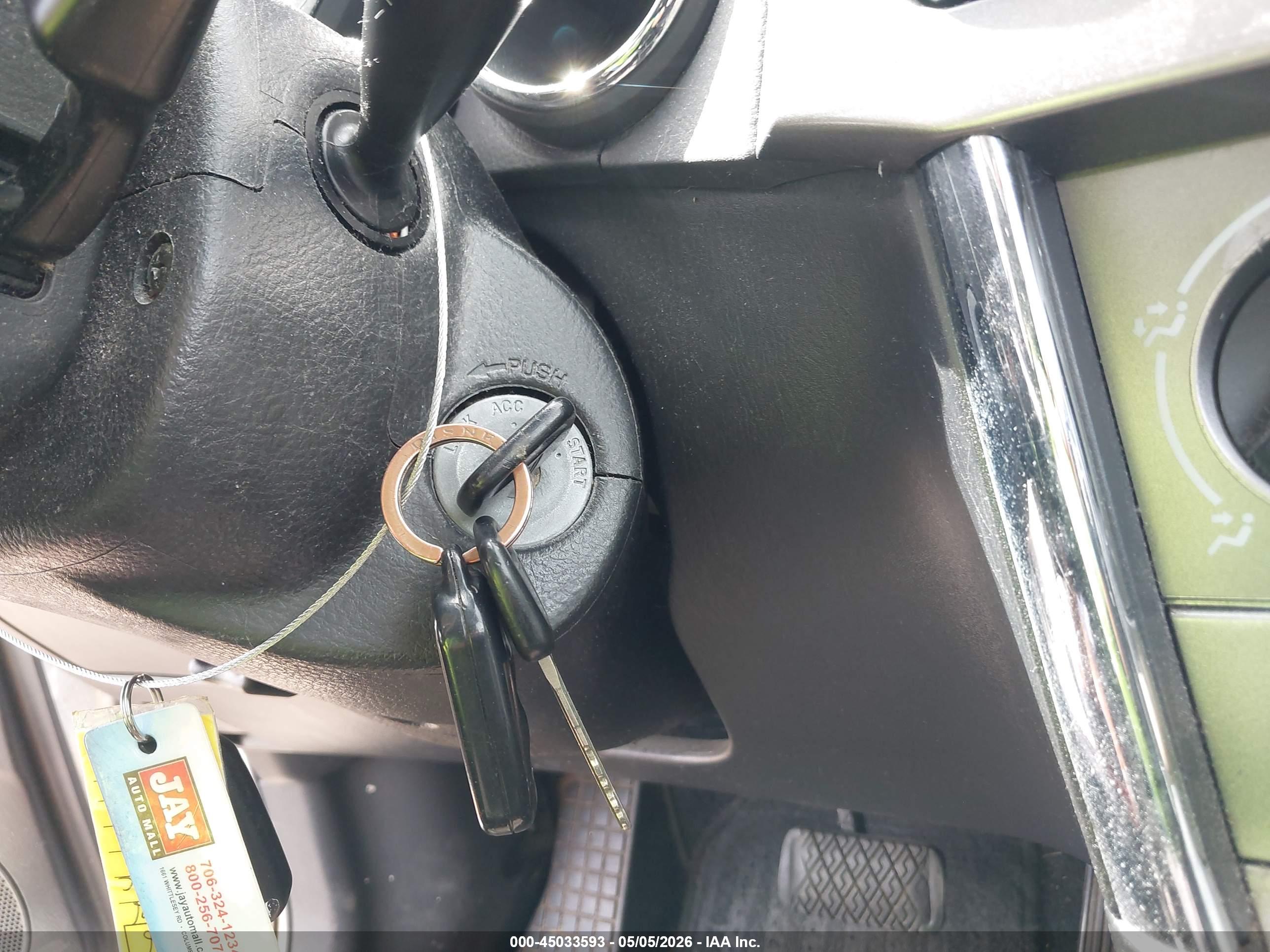 PONTIAC VIBE image 11