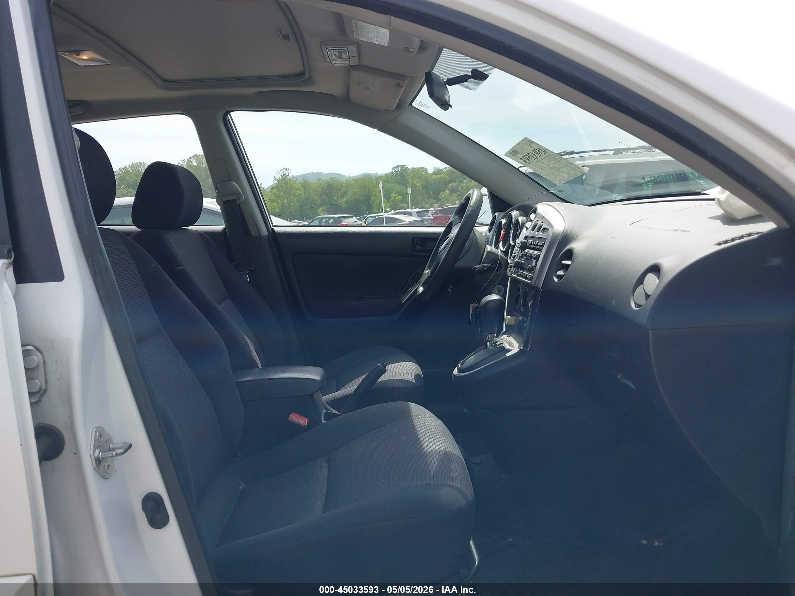 PONTIAC VIBE image 5