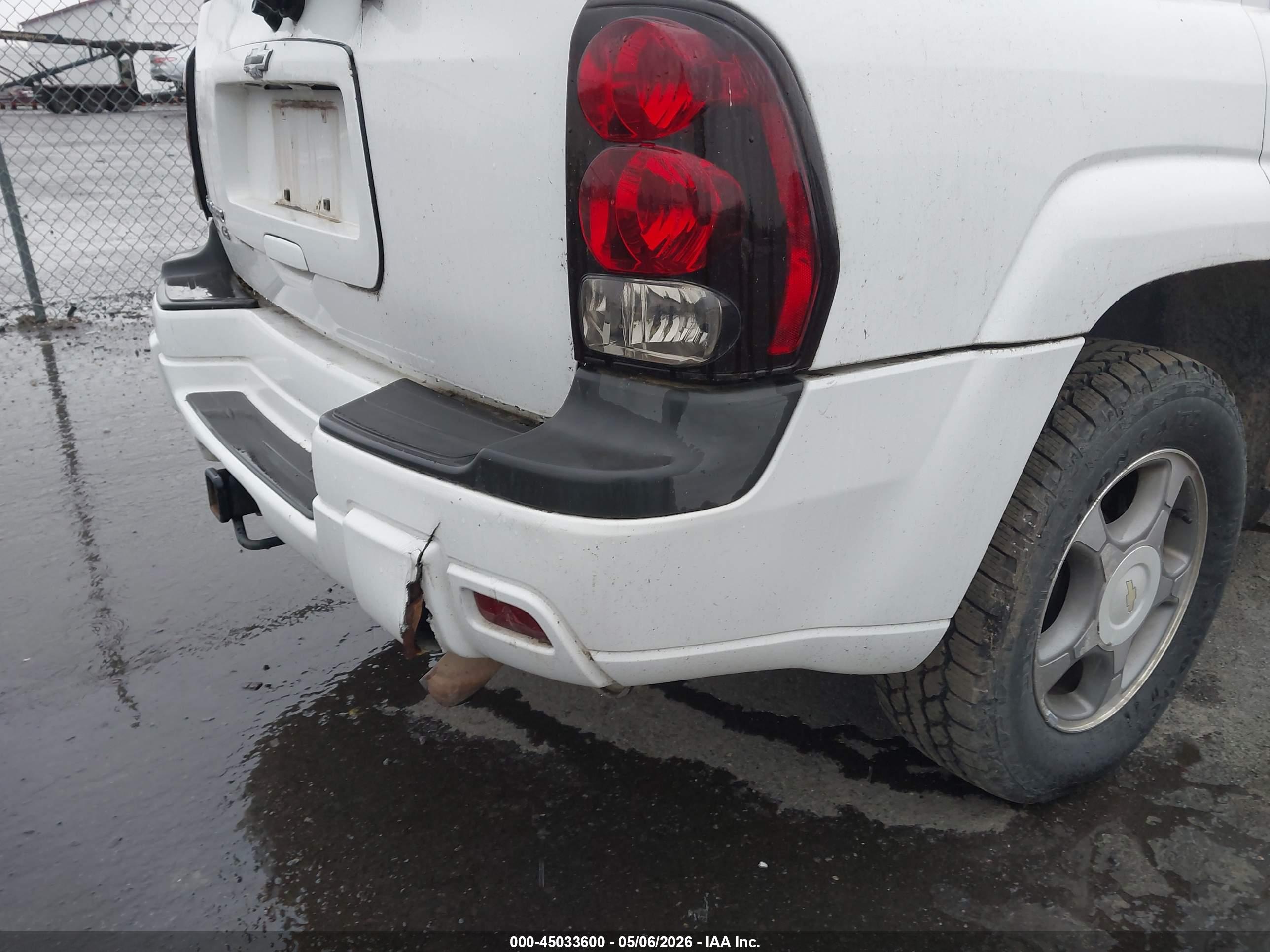 CHEVROLET TRAILBLAZER image 6