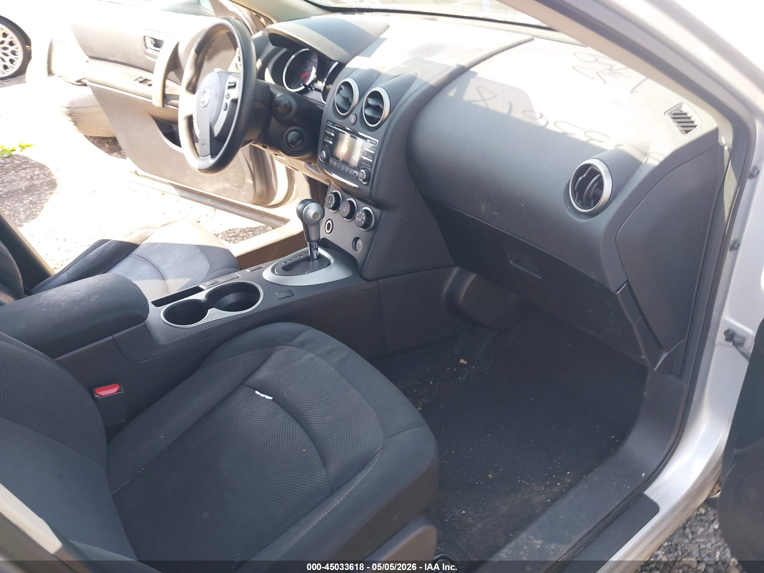 NISSAN ROGUE image 5