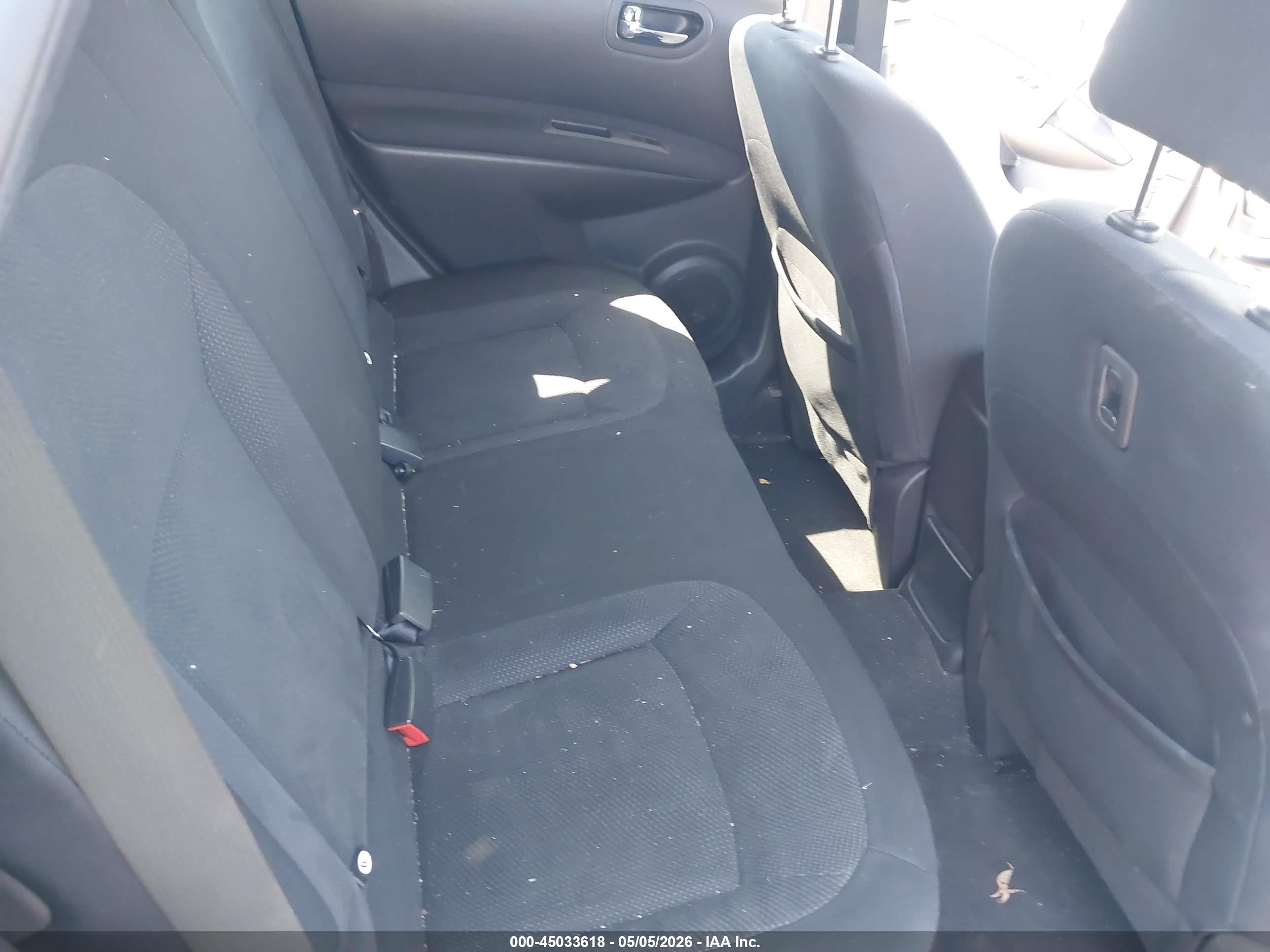 NISSAN ROGUE image 8