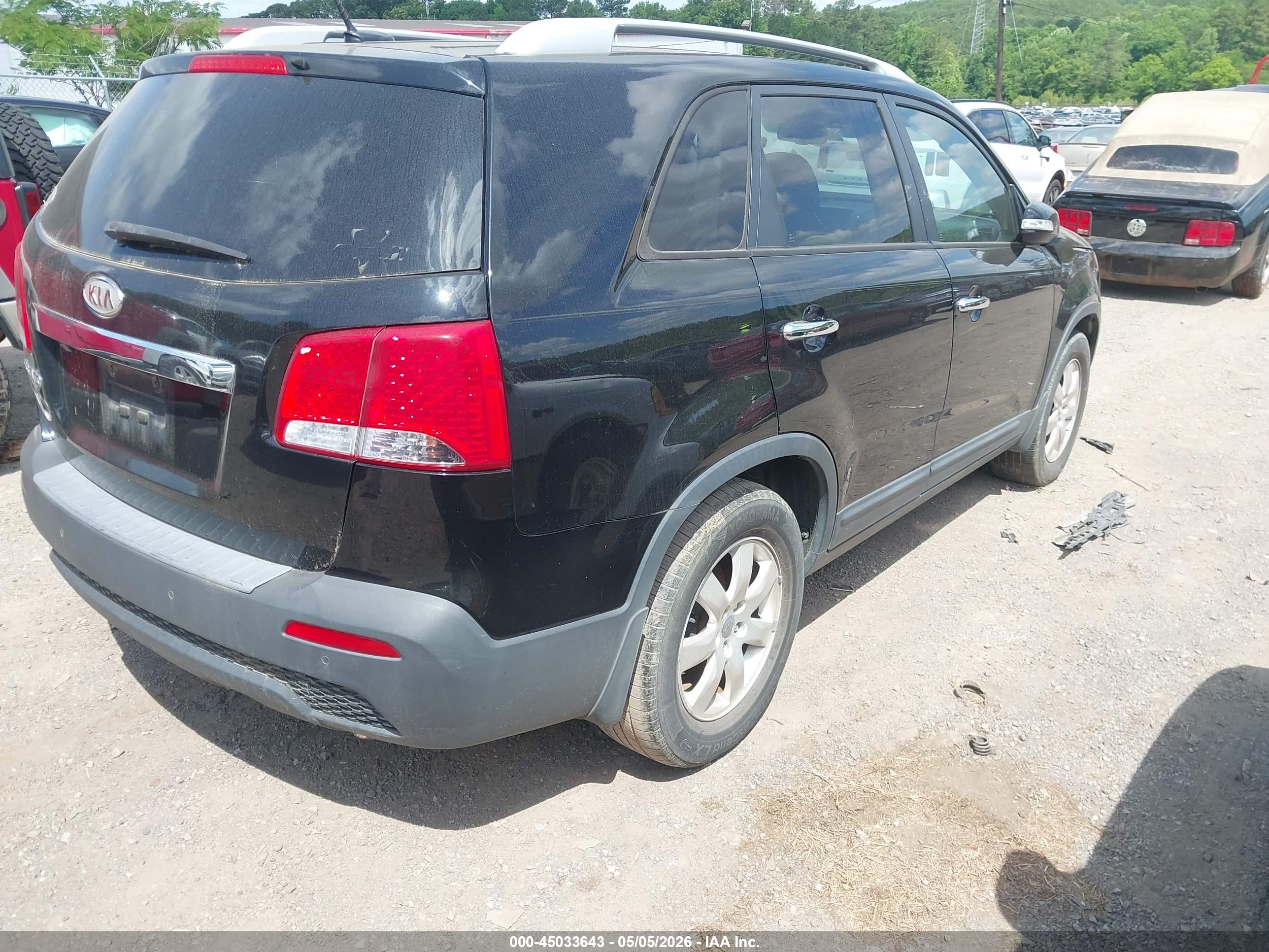 KIA SORENTO image 4