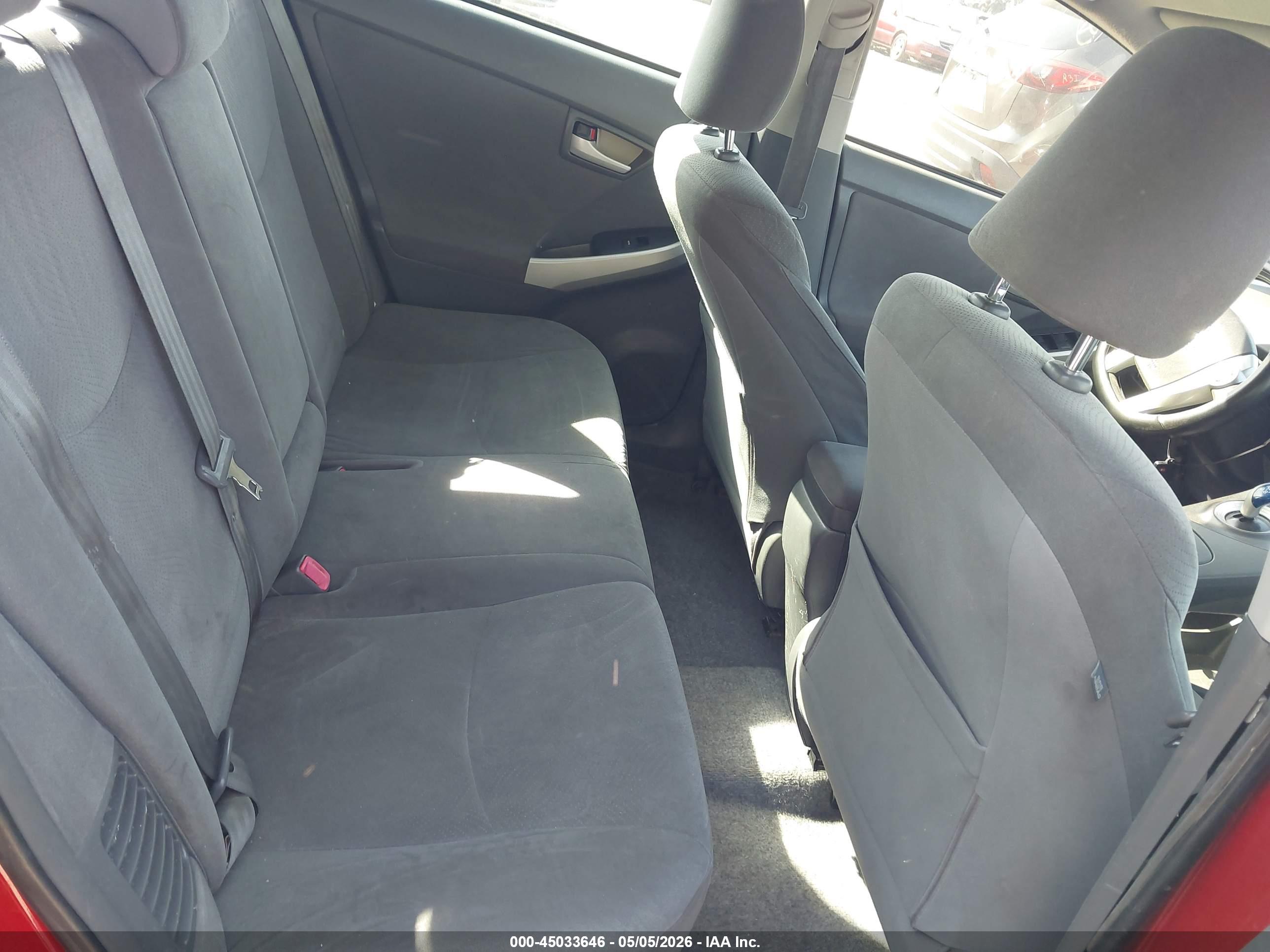 TOYOTA PRIUS image 8