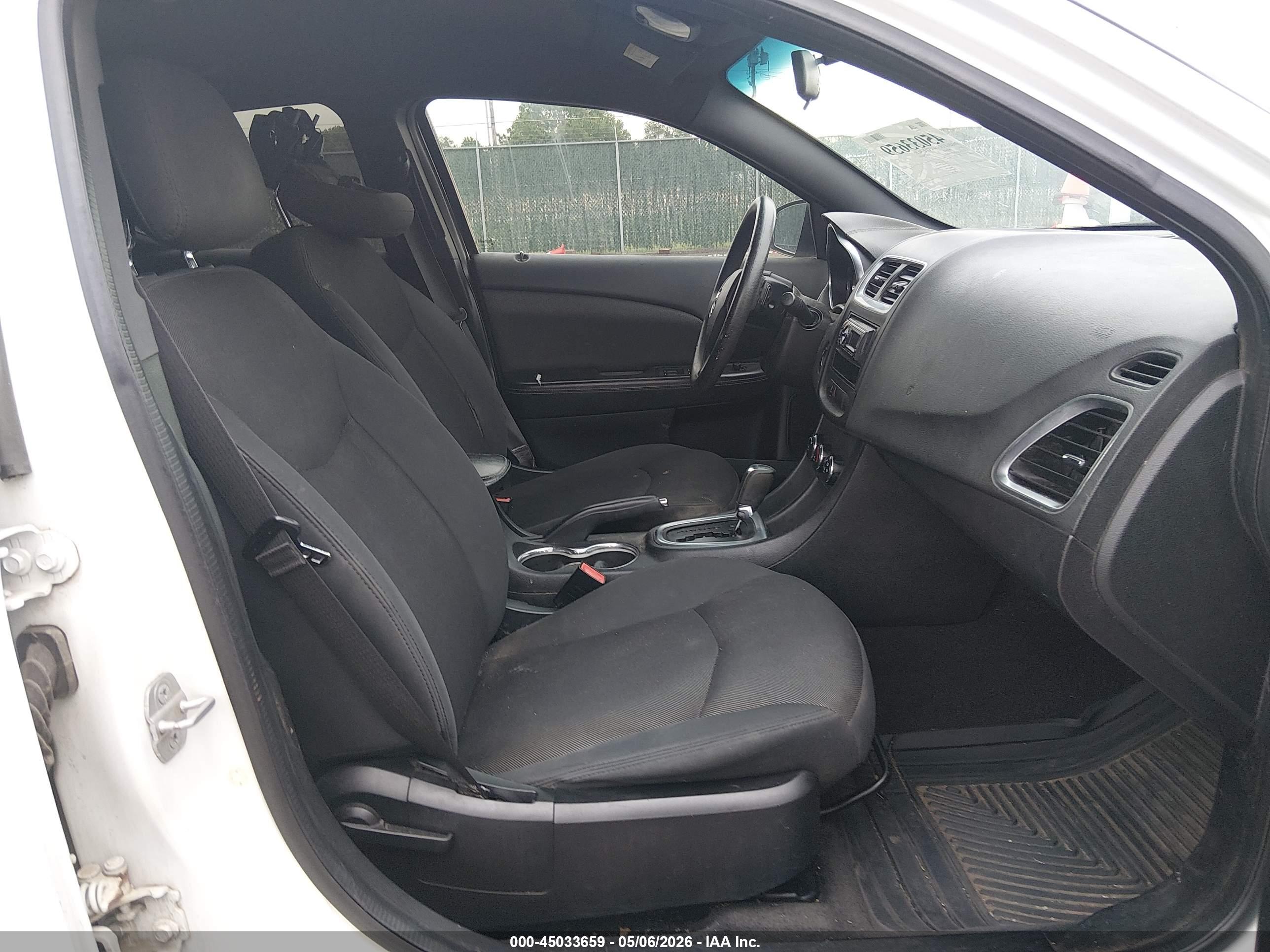DODGE AVENGER image 5