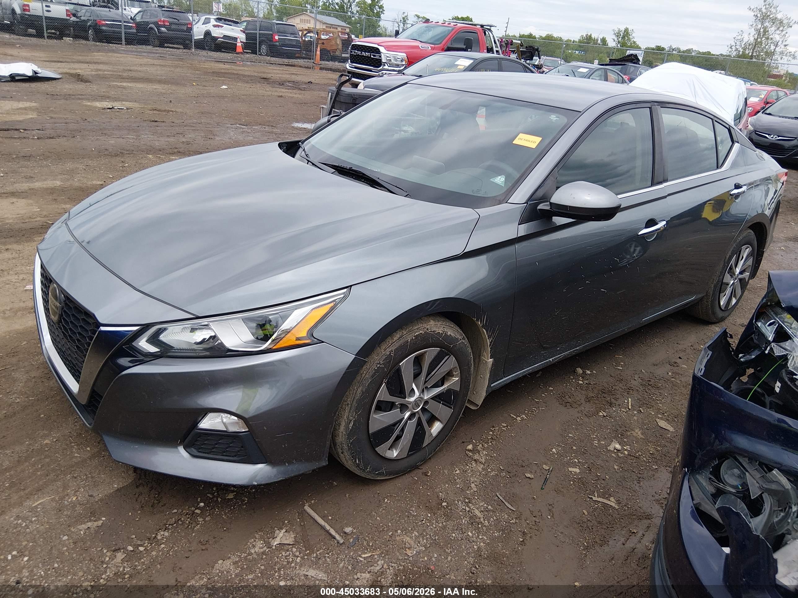 NISSAN ALTIMA image 2