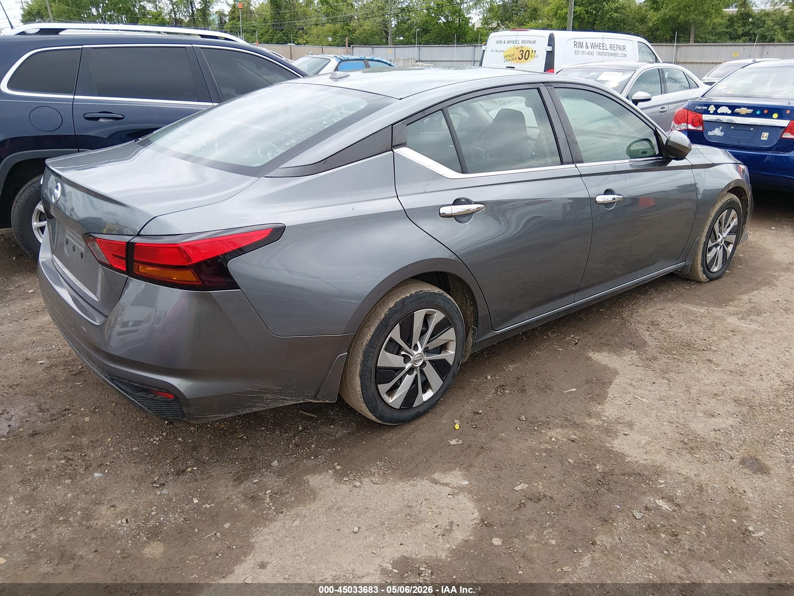 NISSAN ALTIMA image 4