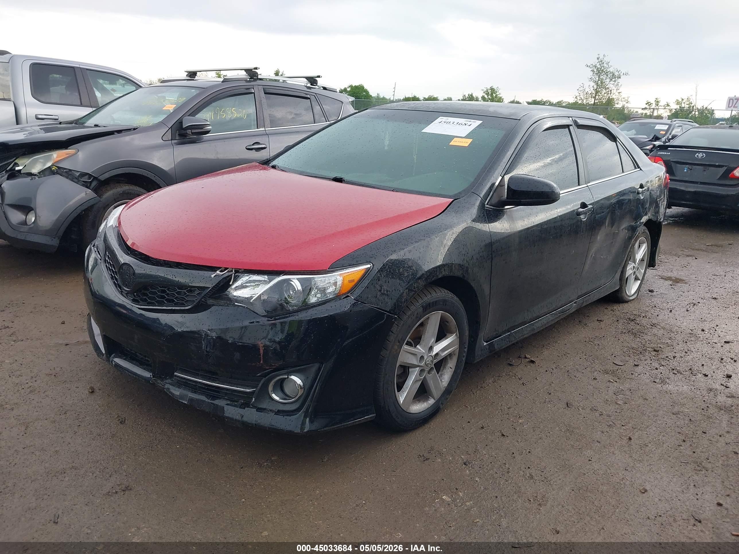 TOYOTA CAMRY image 2