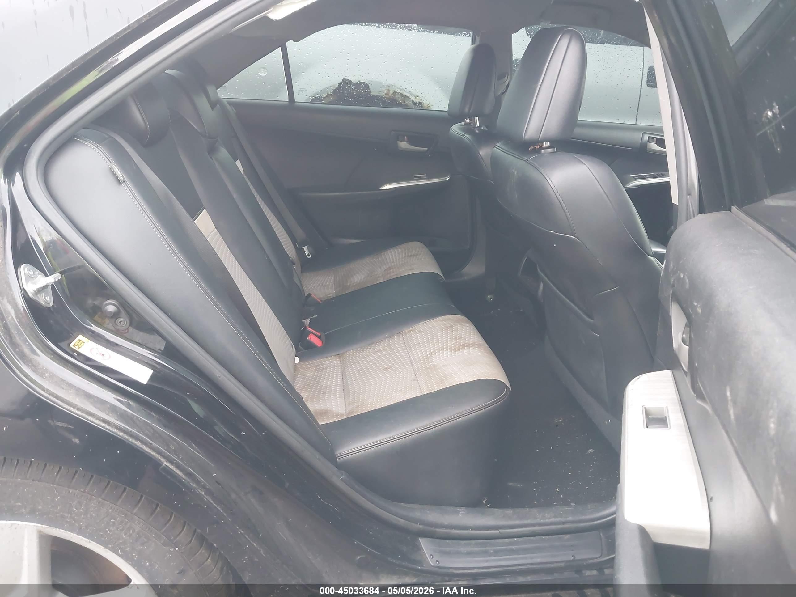 TOYOTA CAMRY image 8