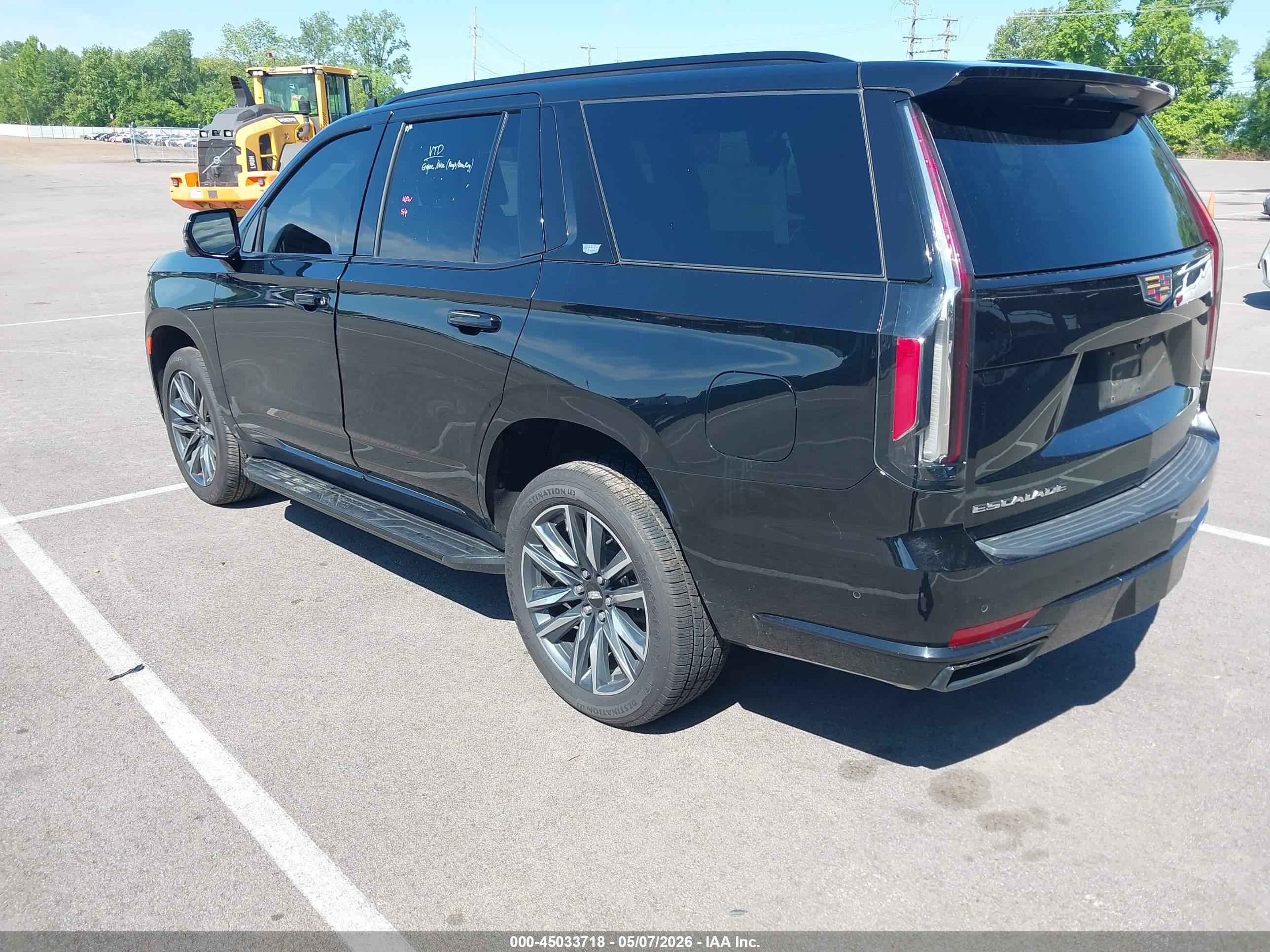 CADILLAC ESCALADE image 3