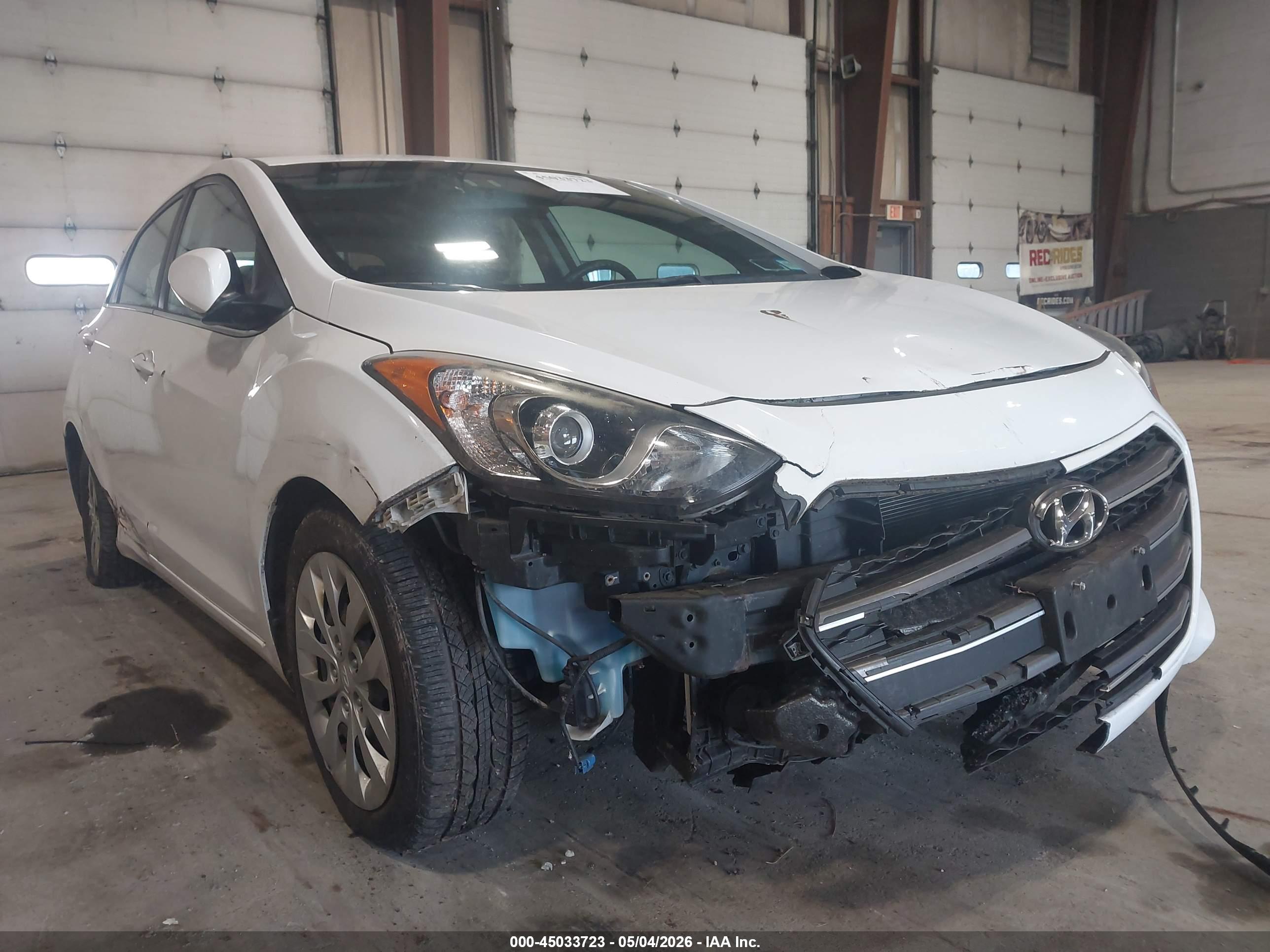 HYUNDAI ELANTRA image 6