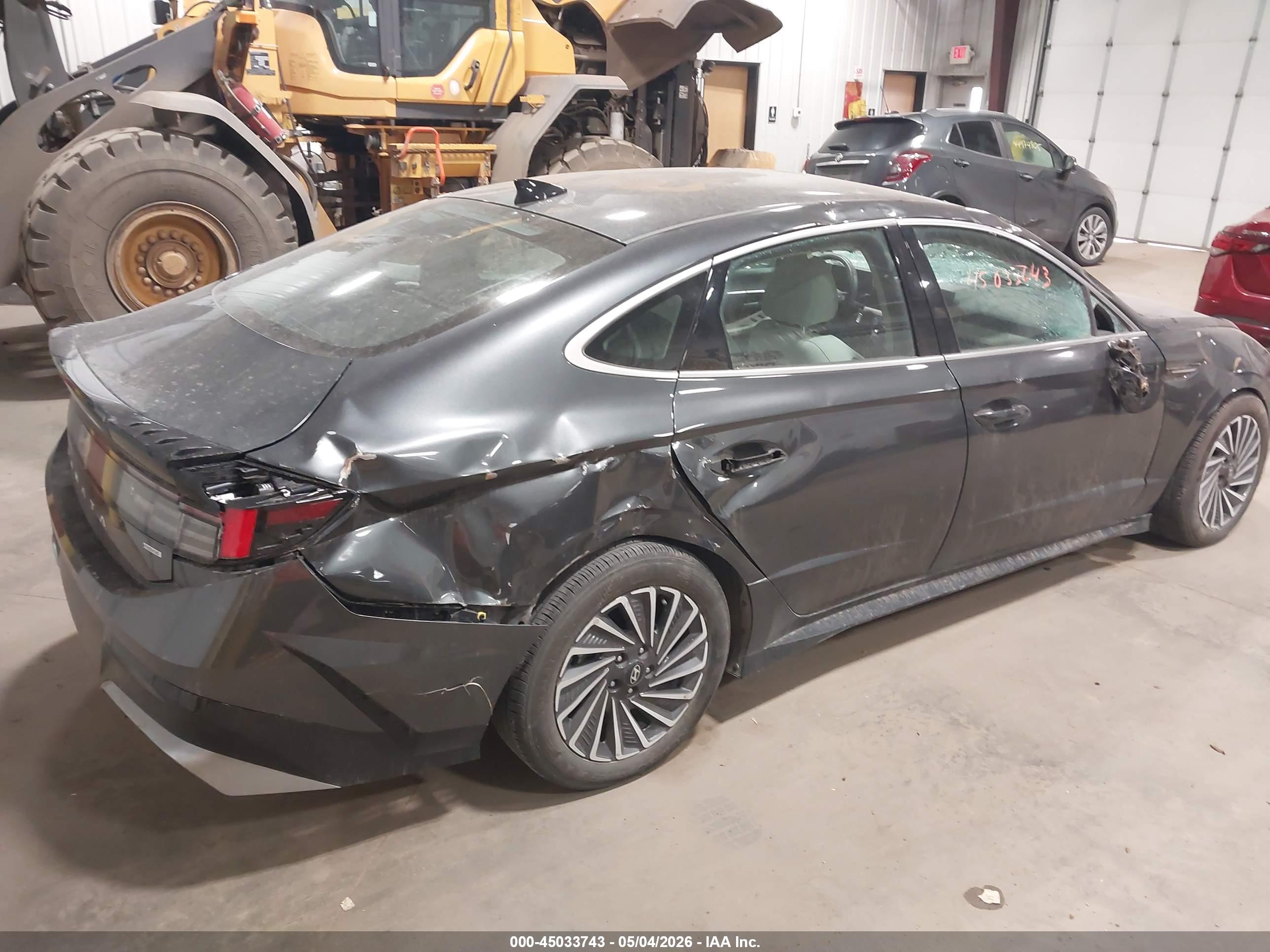 HYUNDAI SONATA image 4