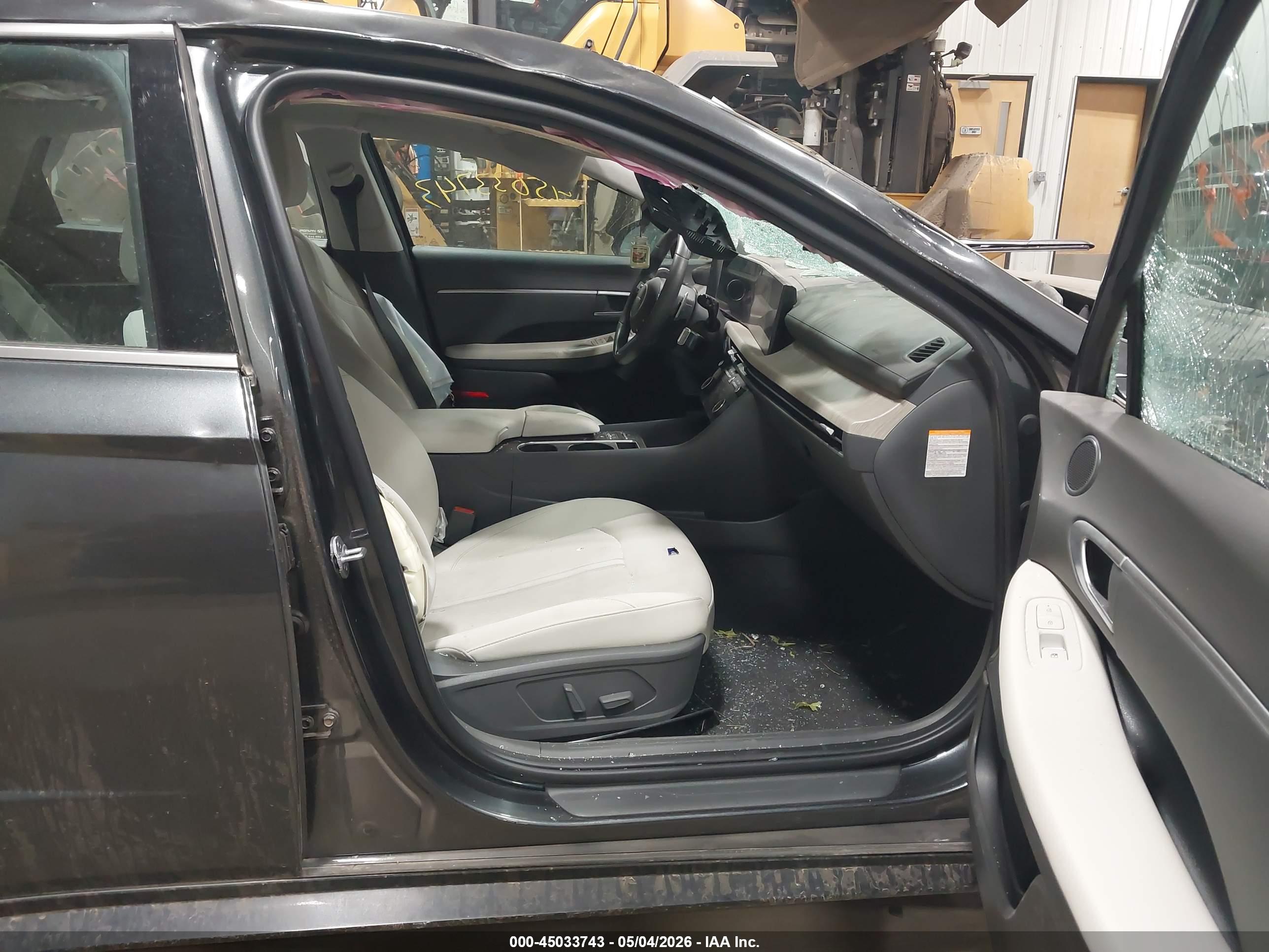 HYUNDAI SONATA image 5