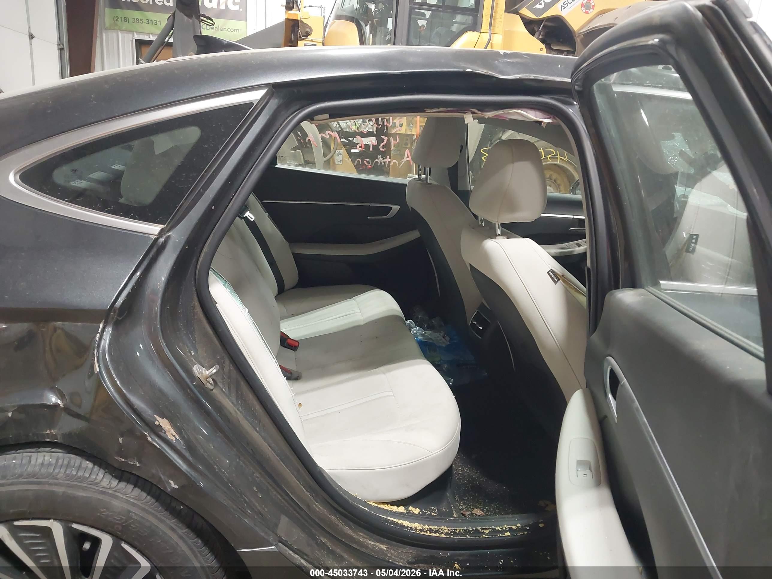 HYUNDAI SONATA image 8