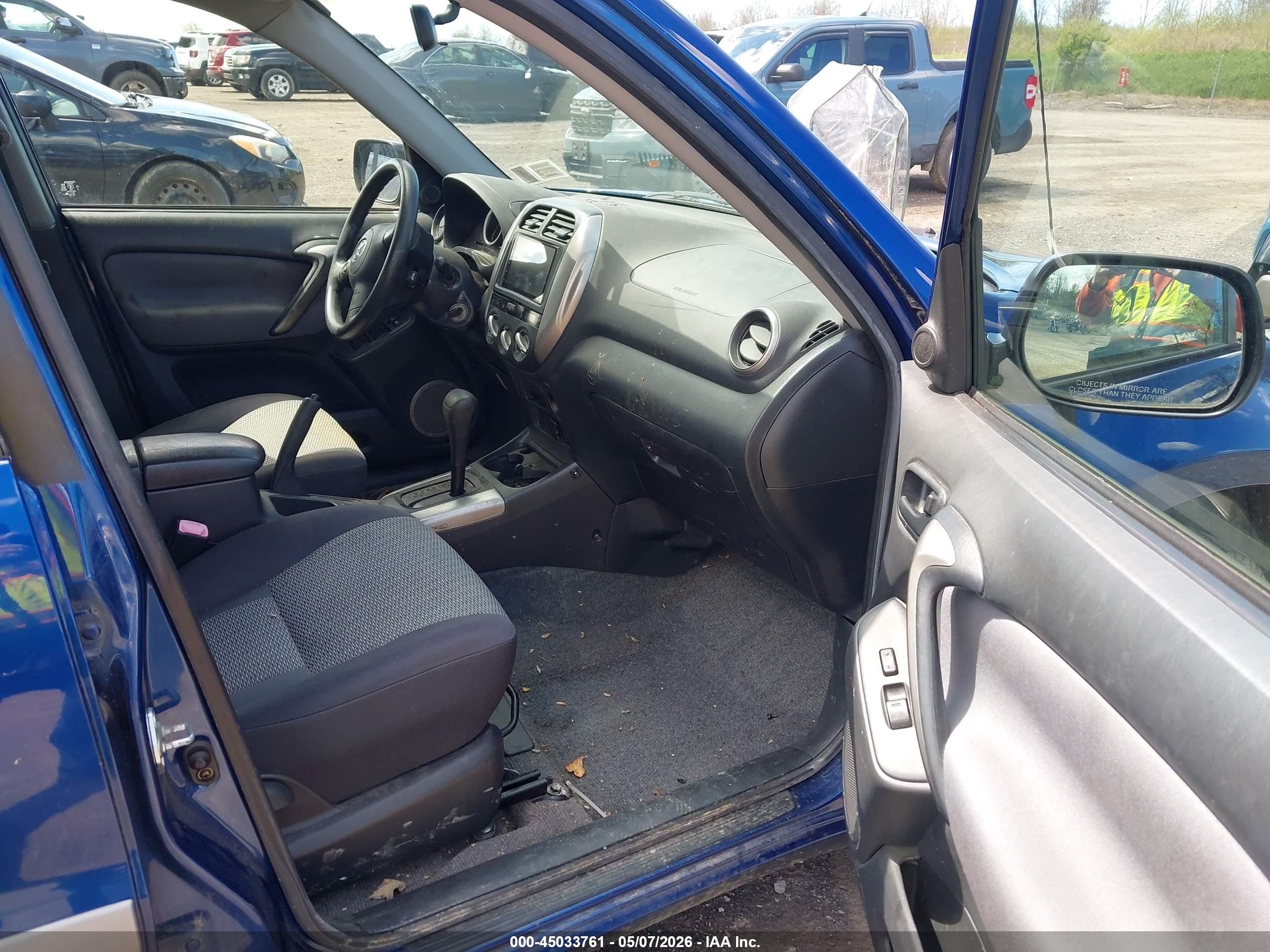 TOYOTA RAV4 image 5