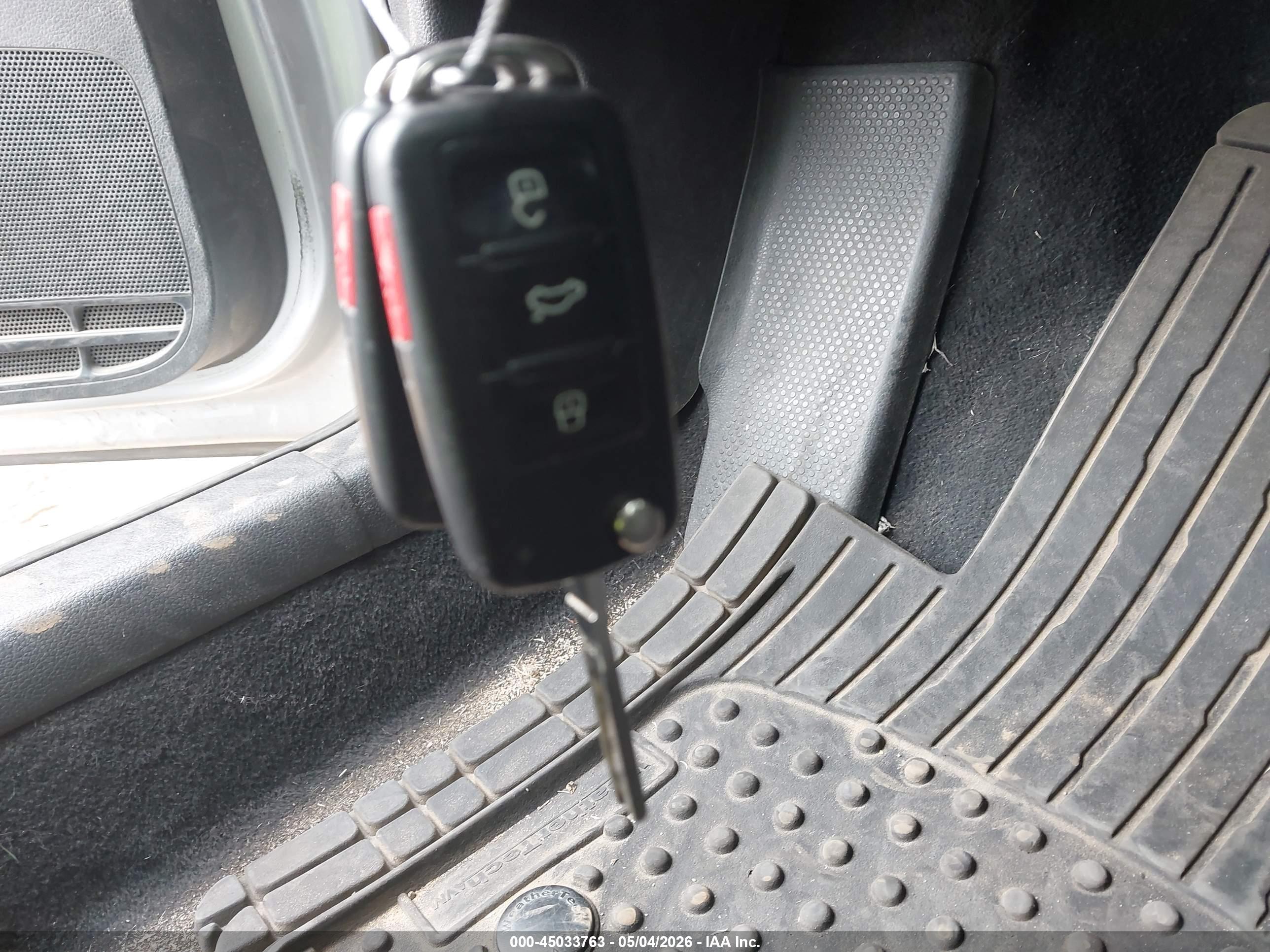 VOLKSWAGEN JETTA image 11