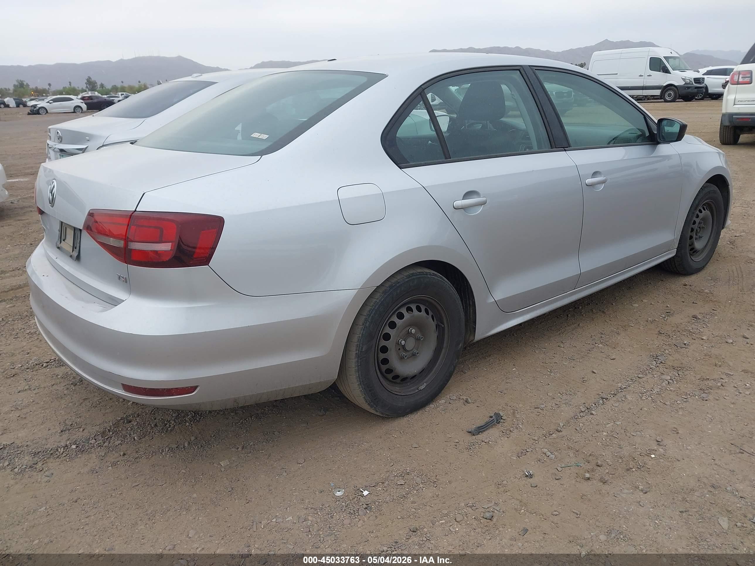 VOLKSWAGEN JETTA image 4