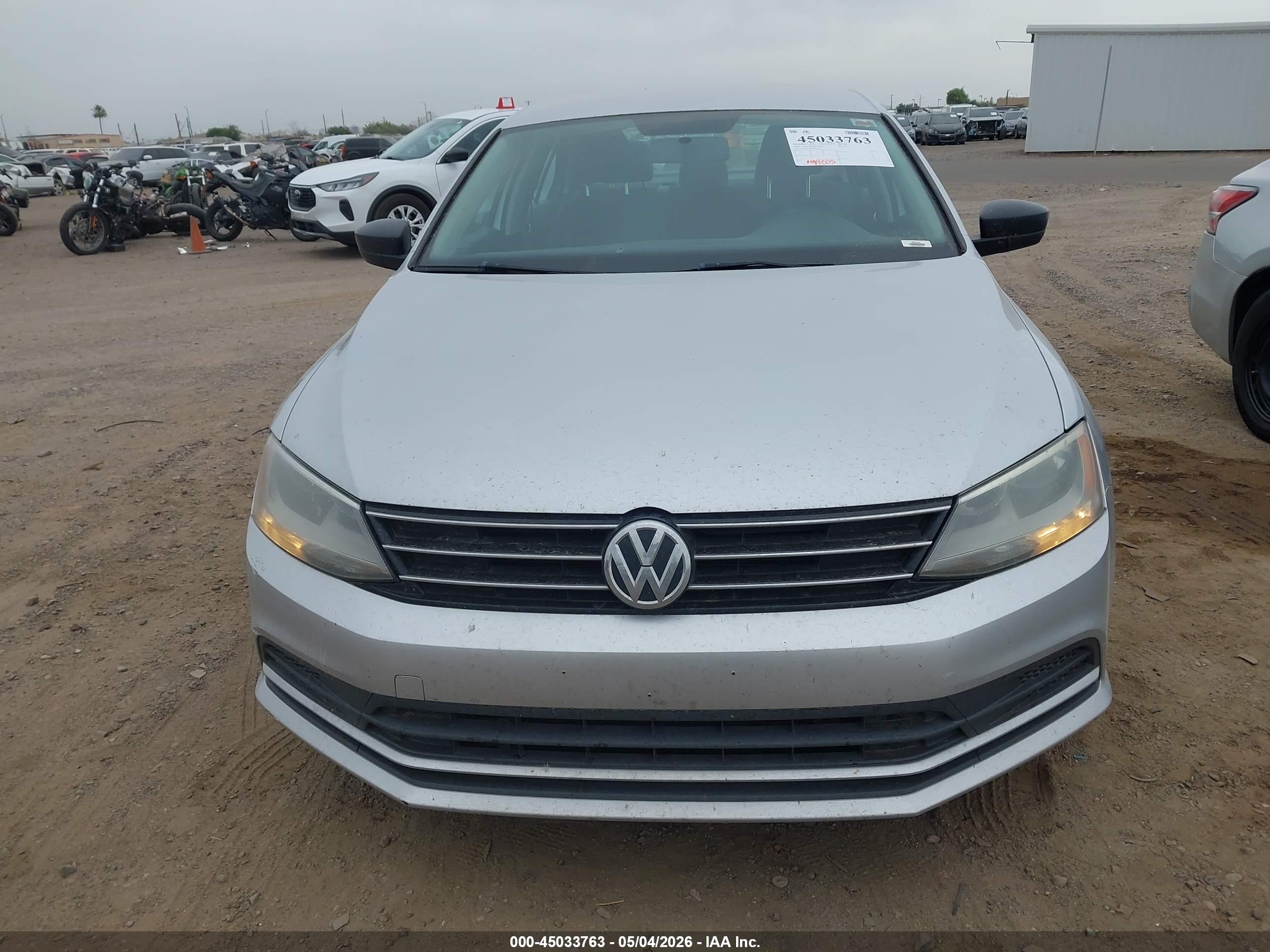 VOLKSWAGEN JETTA image 6