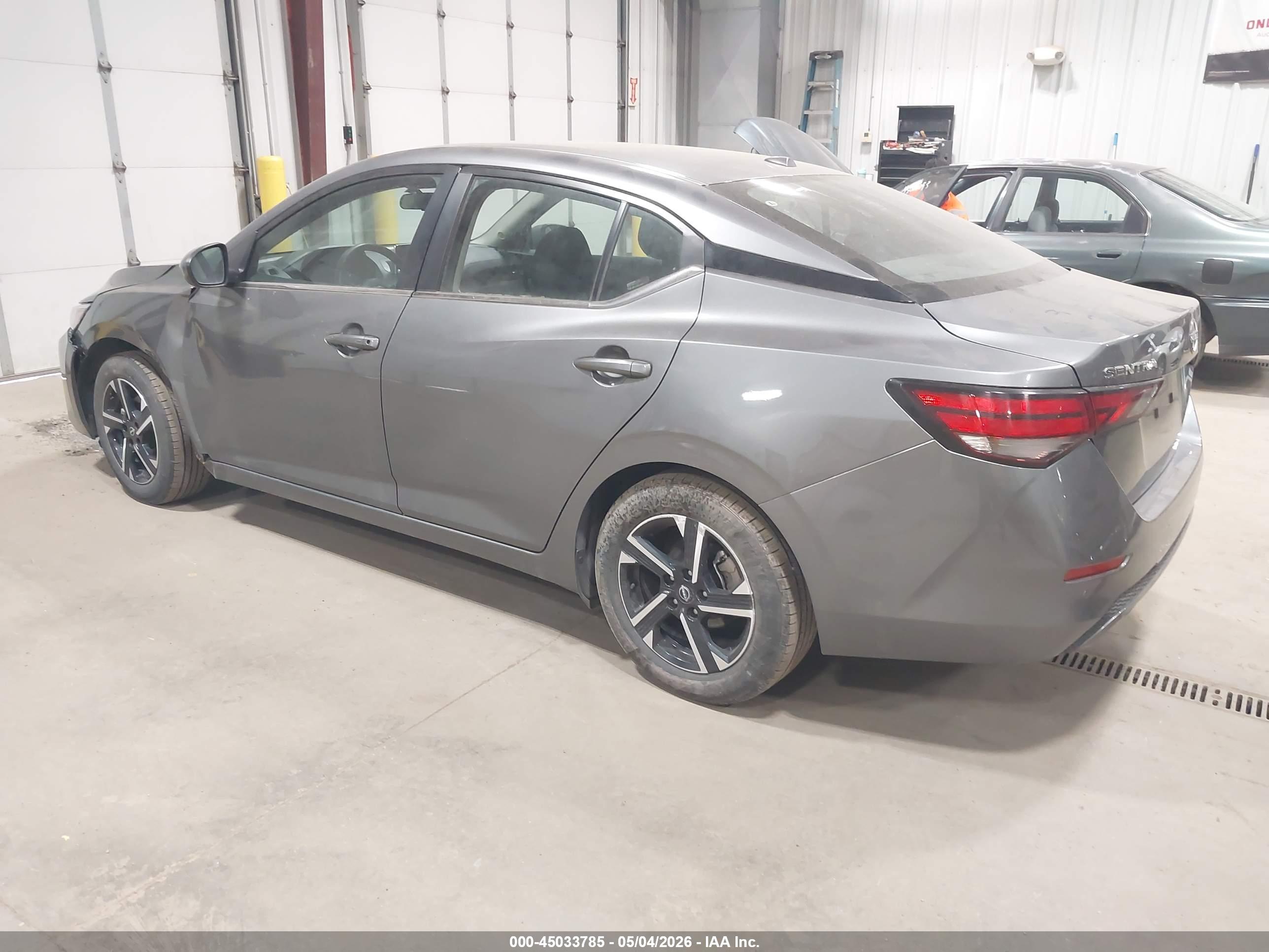 NISSAN SENTRA image 3