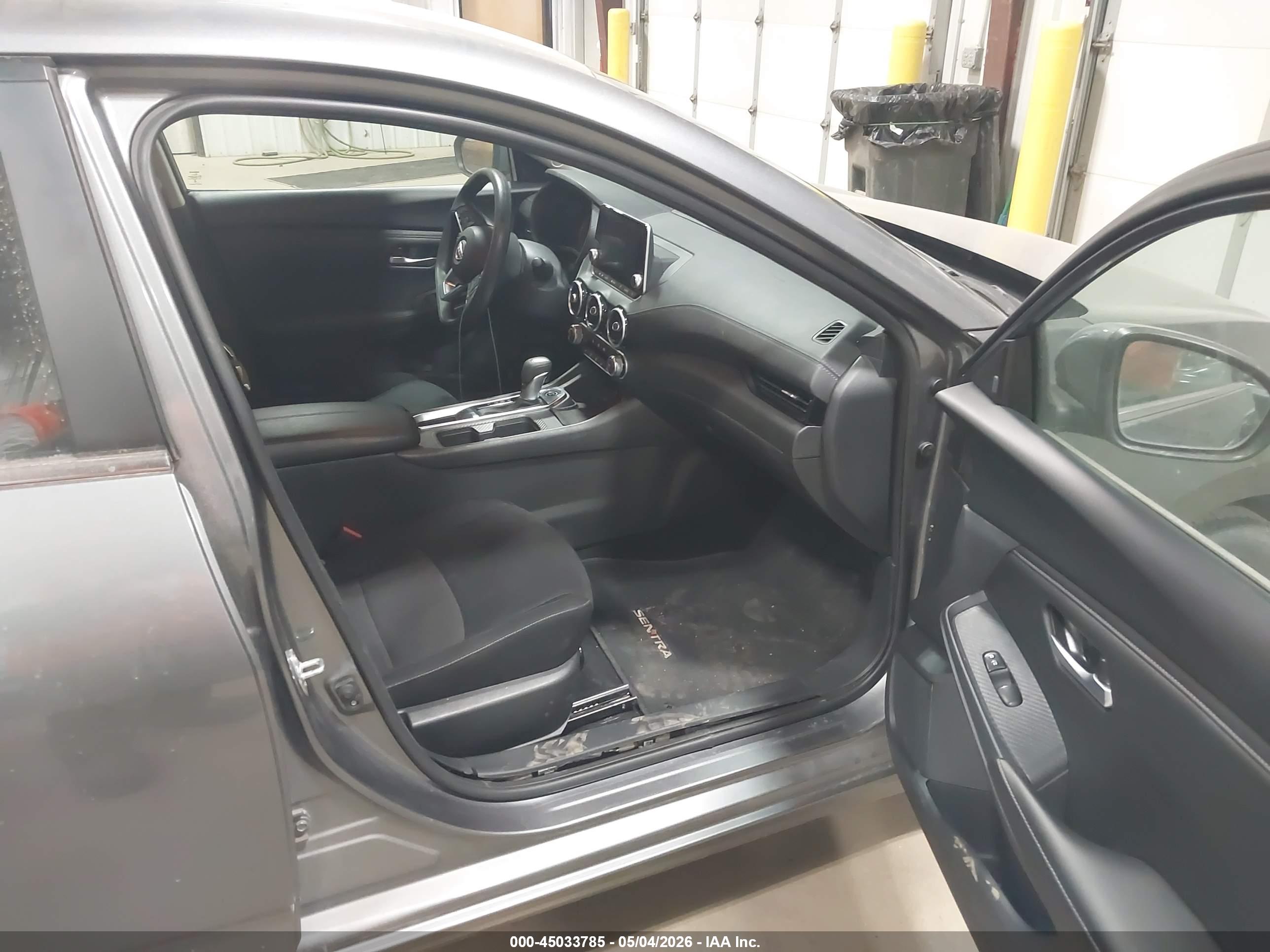 NISSAN SENTRA image 5