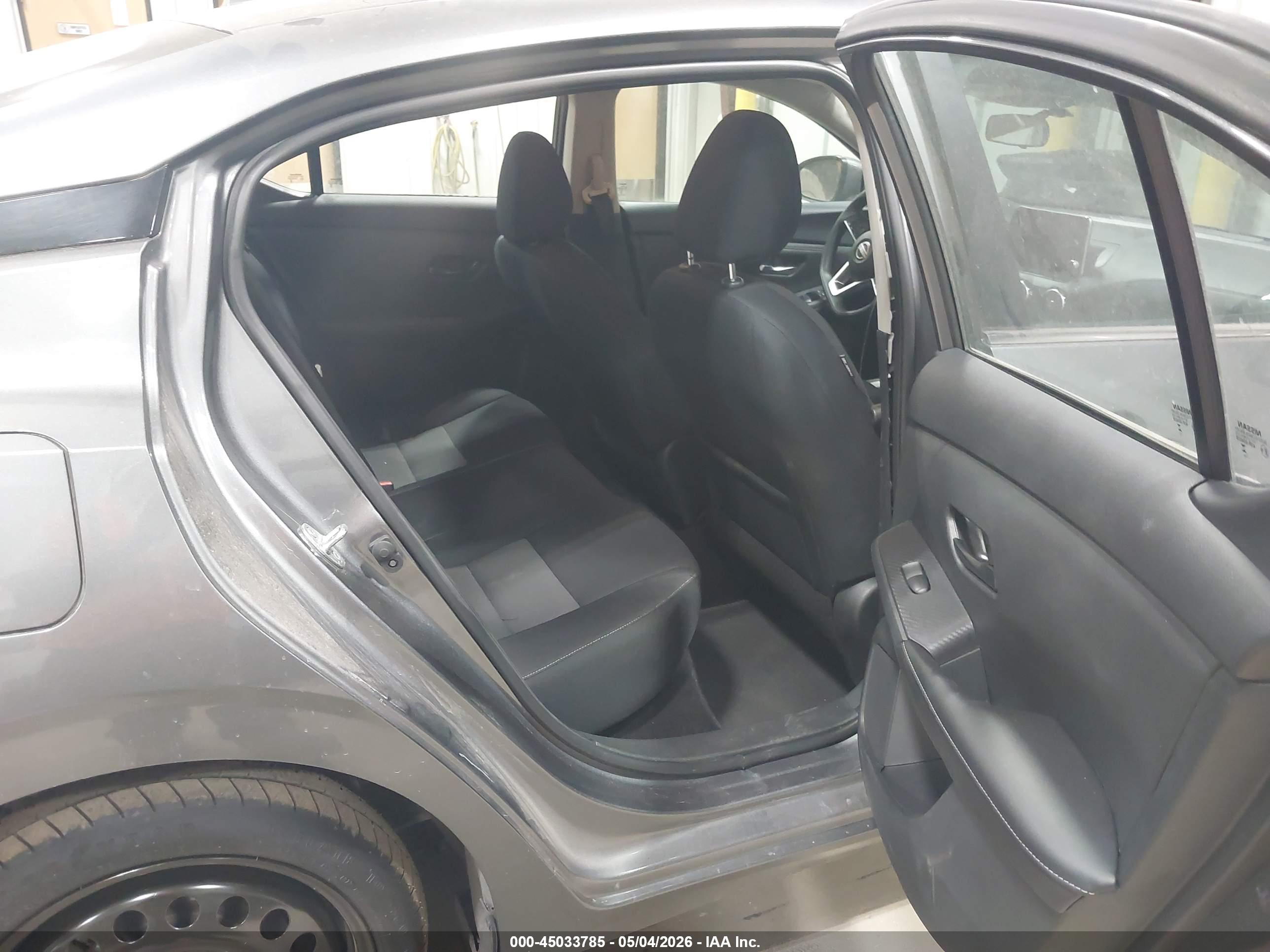 NISSAN SENTRA image 8