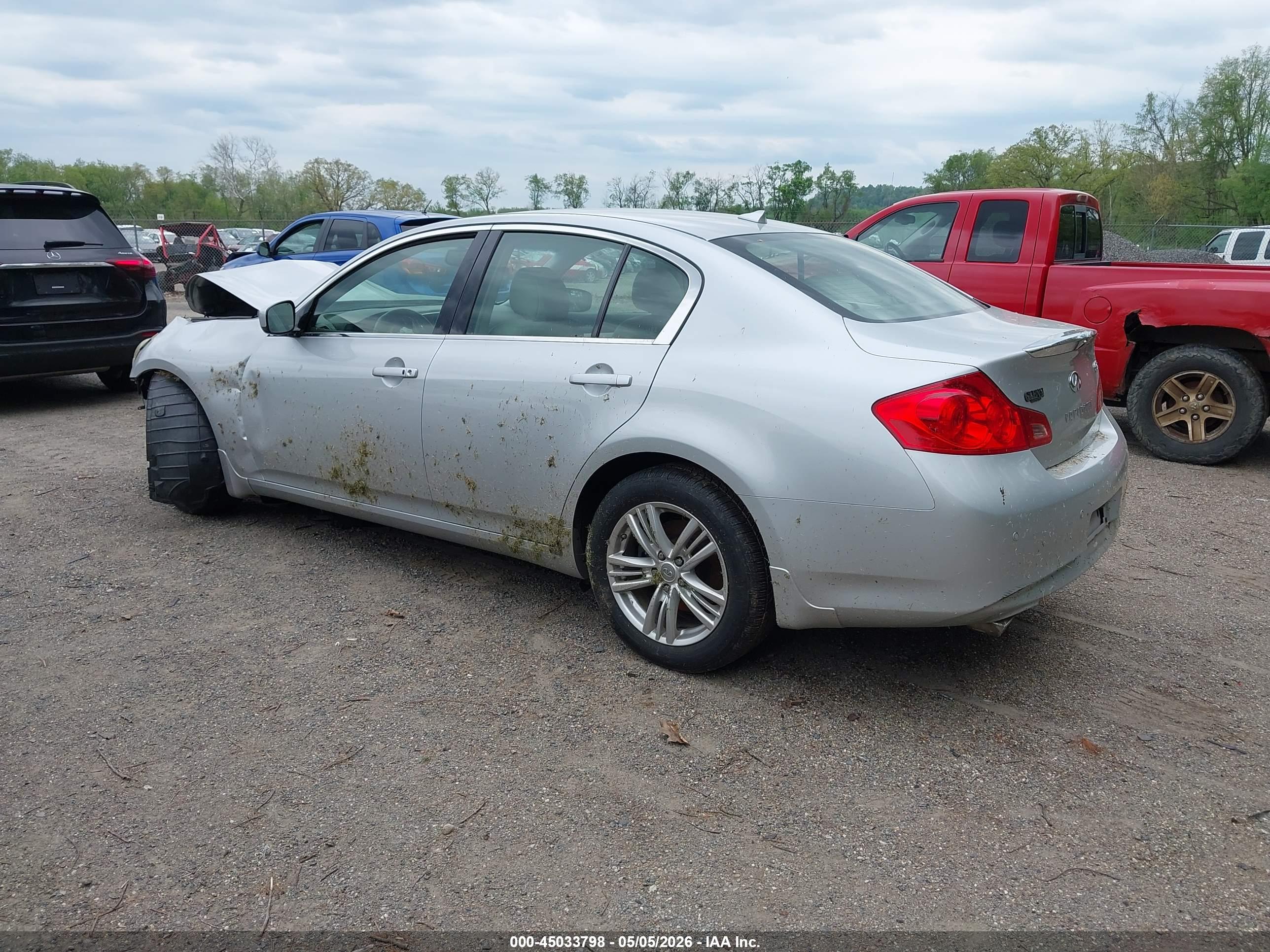 INFINITI G37X image 3