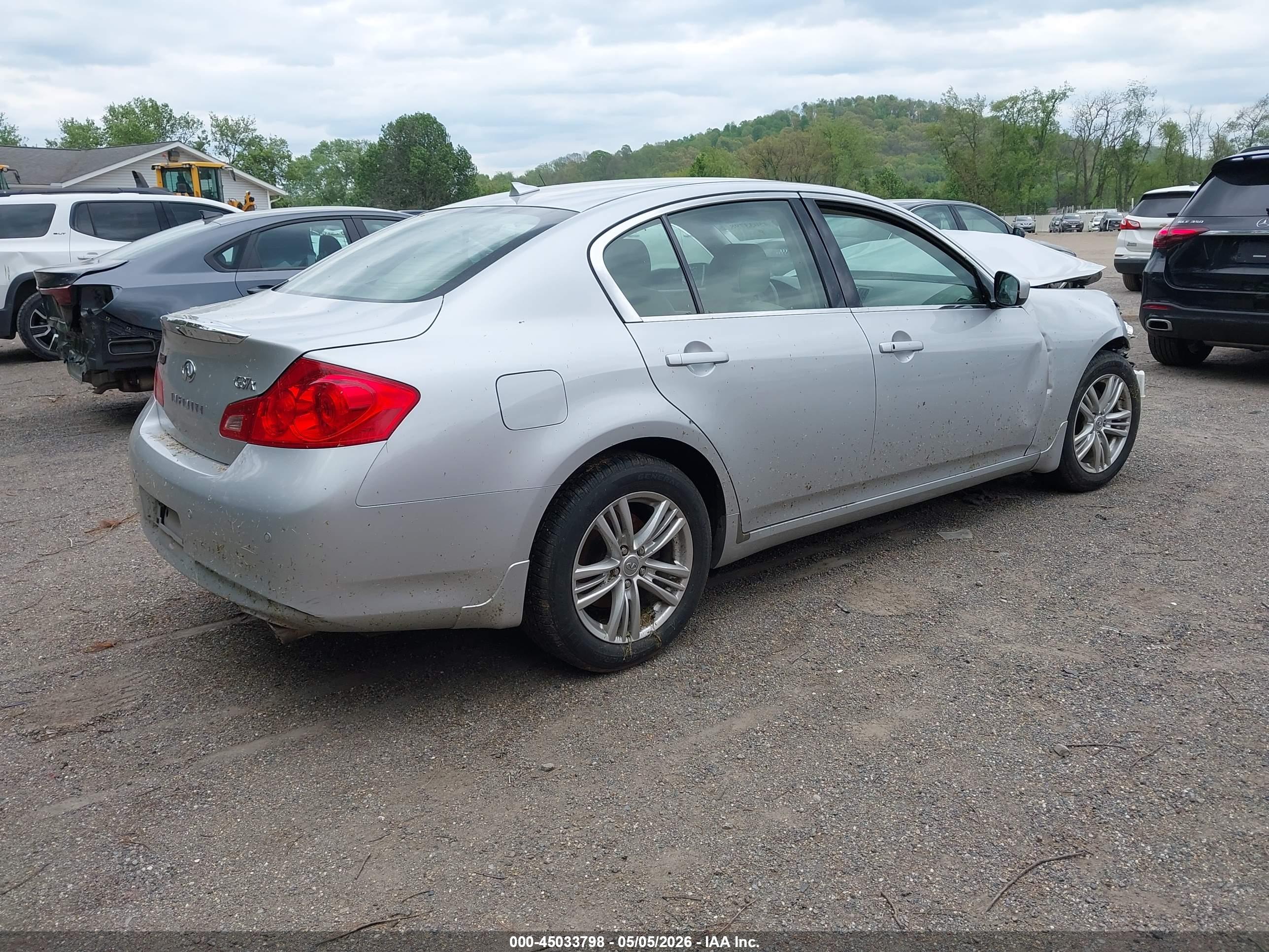 INFINITI G37X image 4