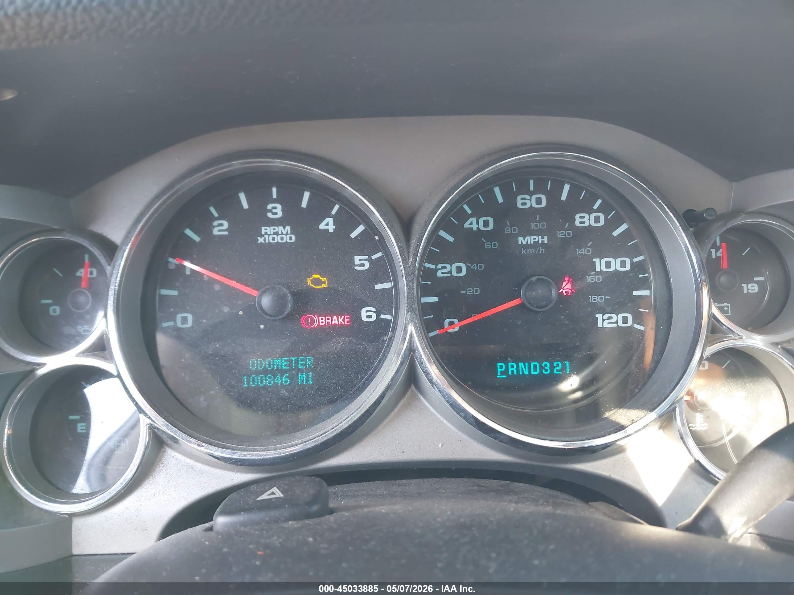 CHEVROLET SILVERADO image 7