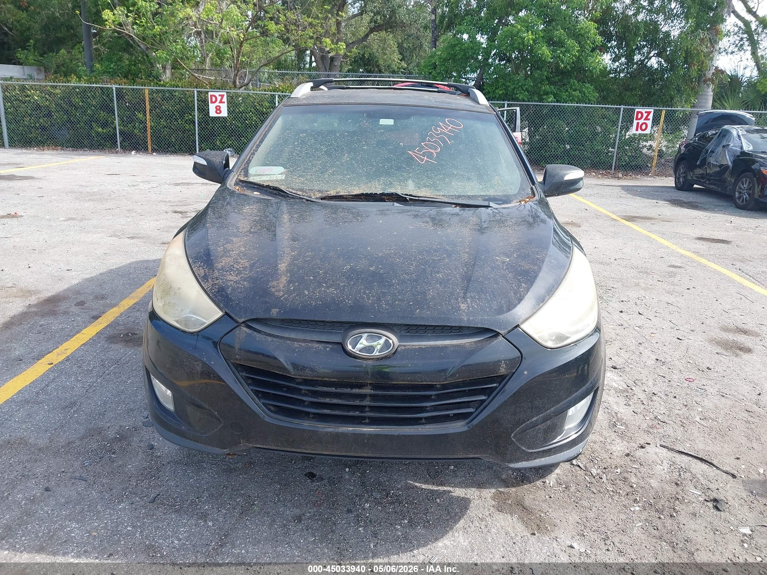 HYUNDAI TUCSON image 6