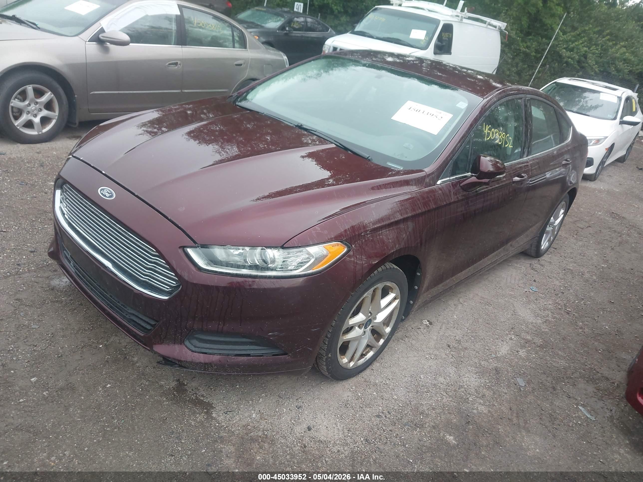FORD FUSION image 2