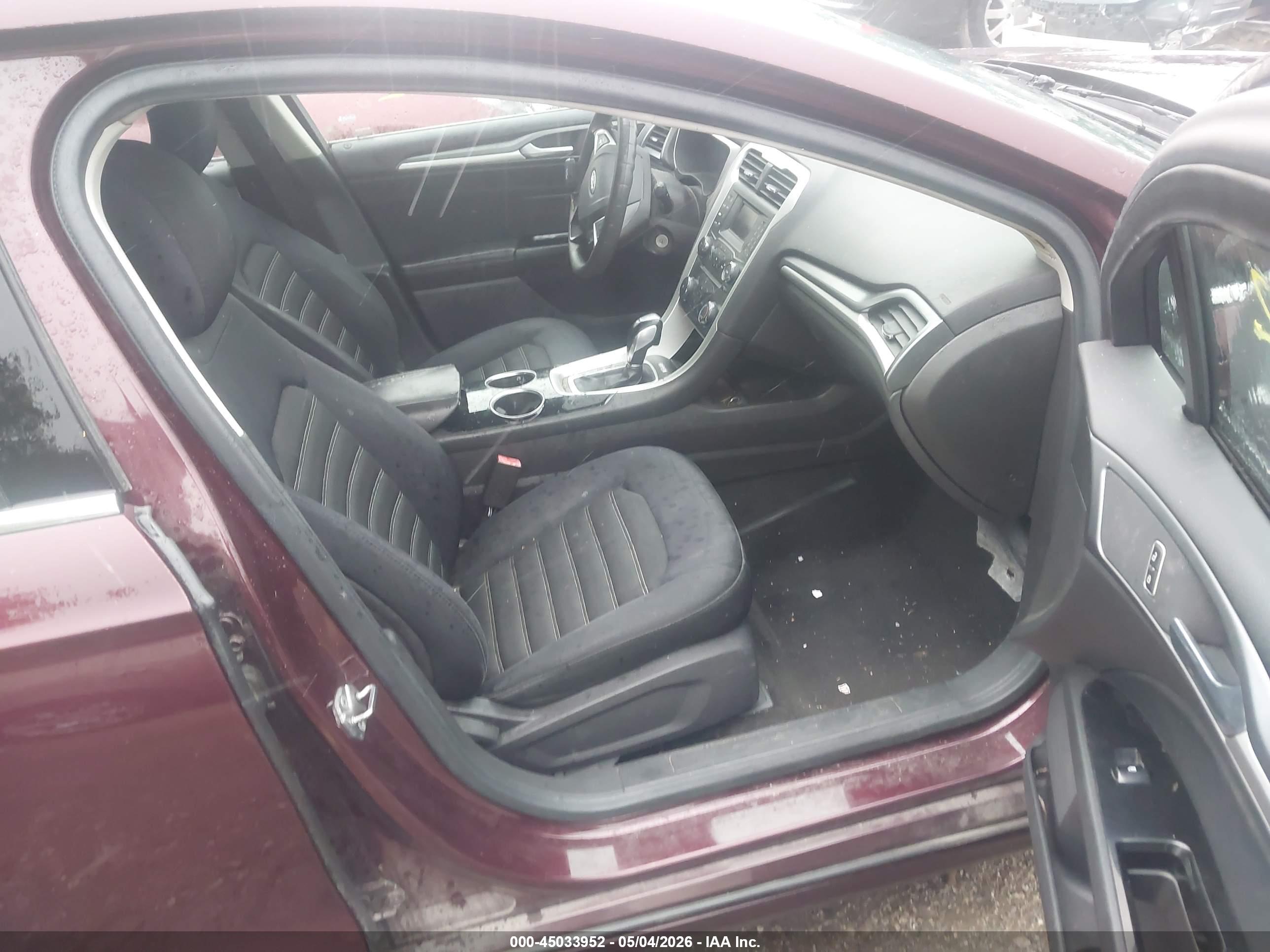 FORD FUSION image 5