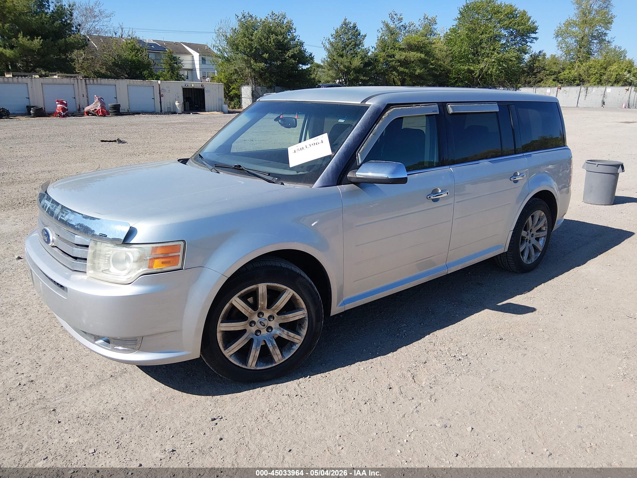 FORD FLEX image 2